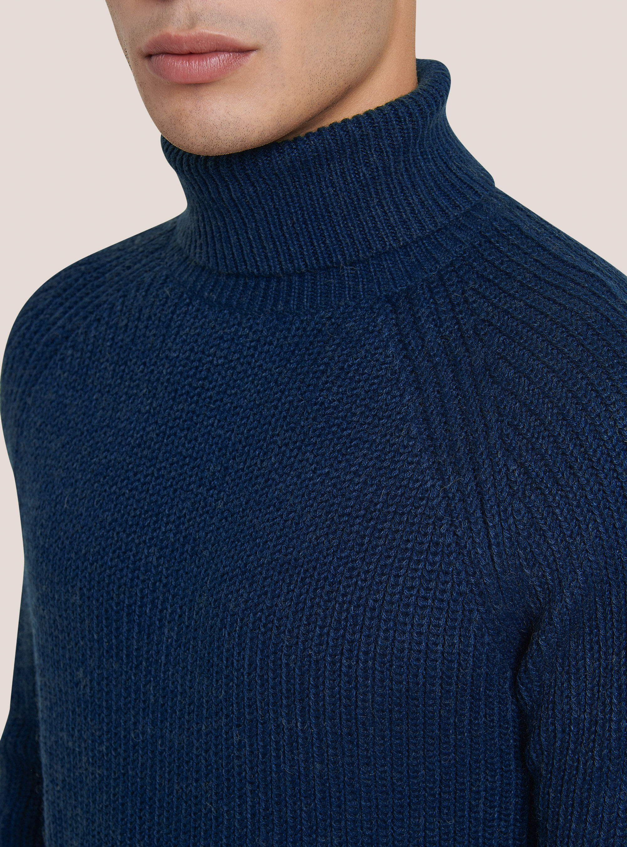 Maglione a collo alto in inglese top