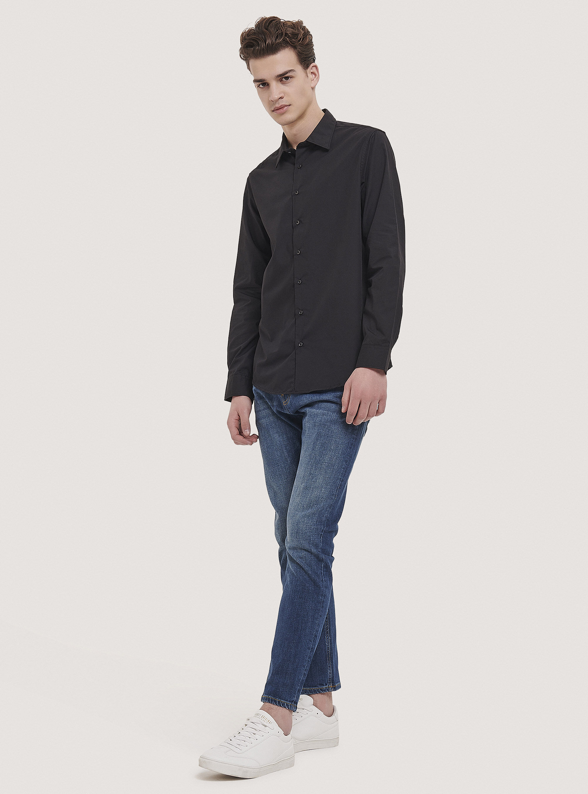 Camicia a manica lunga in tinta unita, NEGRO