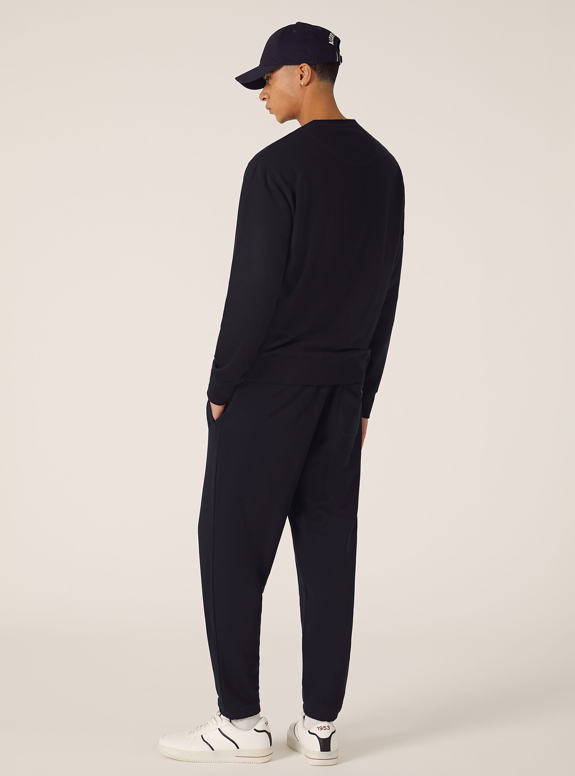 Plain-coloured crew-neck sweatshirt, NA1 NAVY DARK