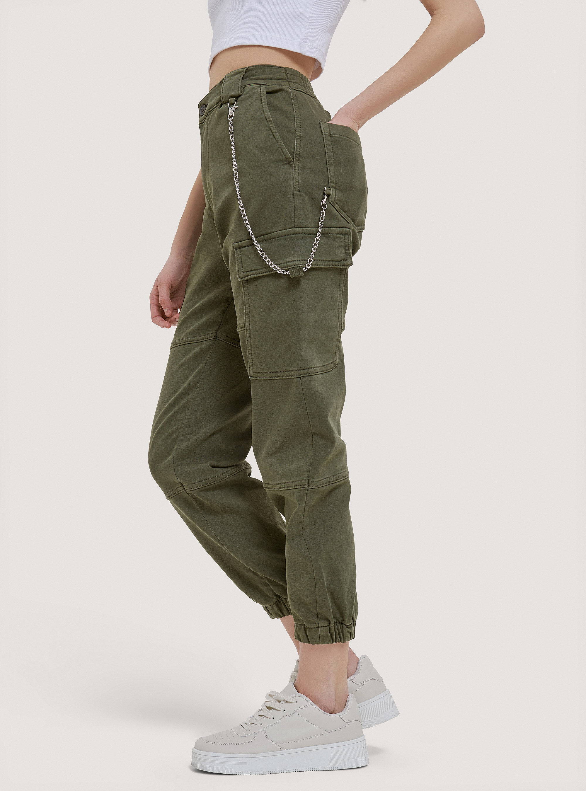 Joggers con cadena shop