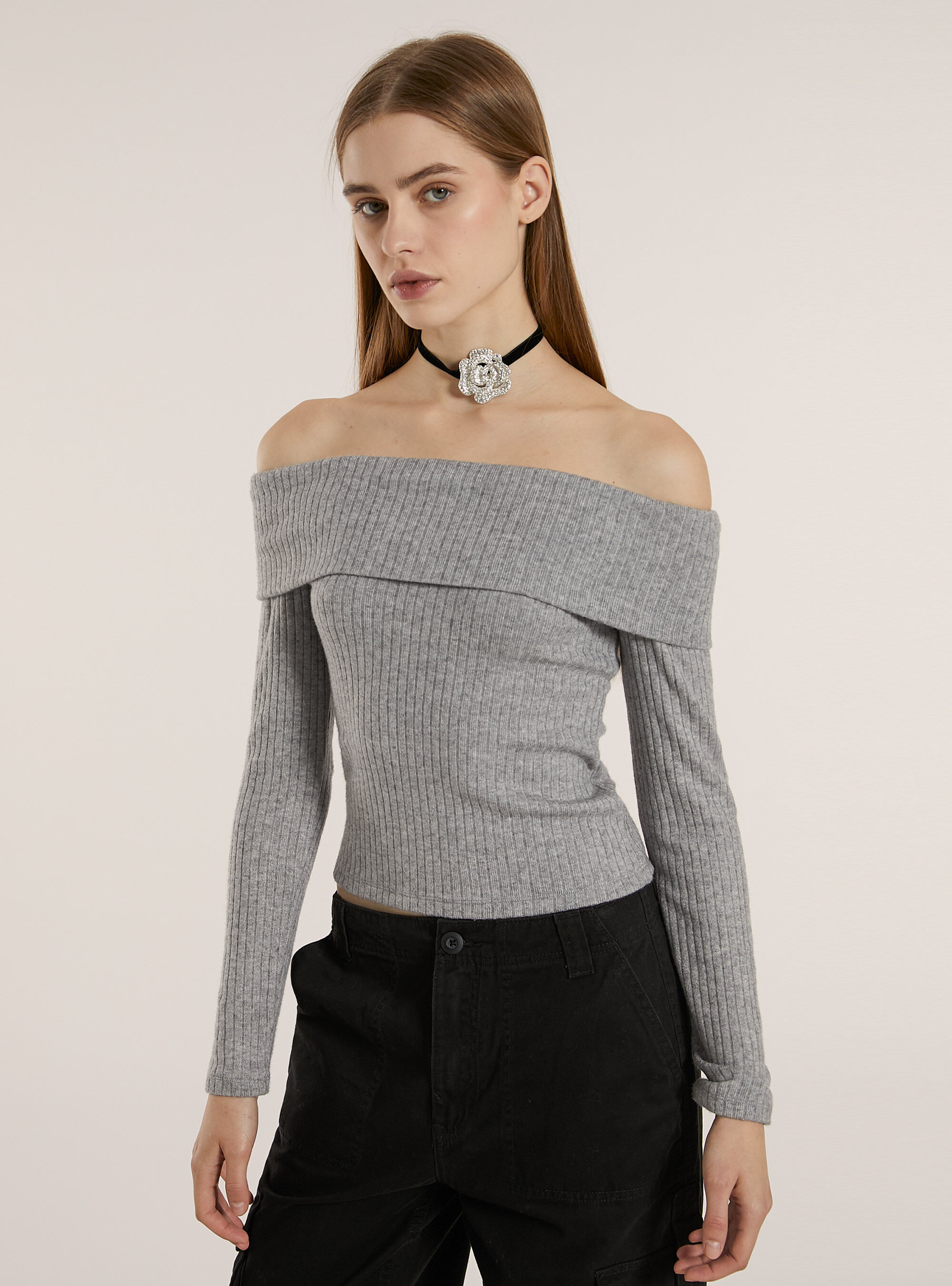 Pullover con scollo bardot a coste