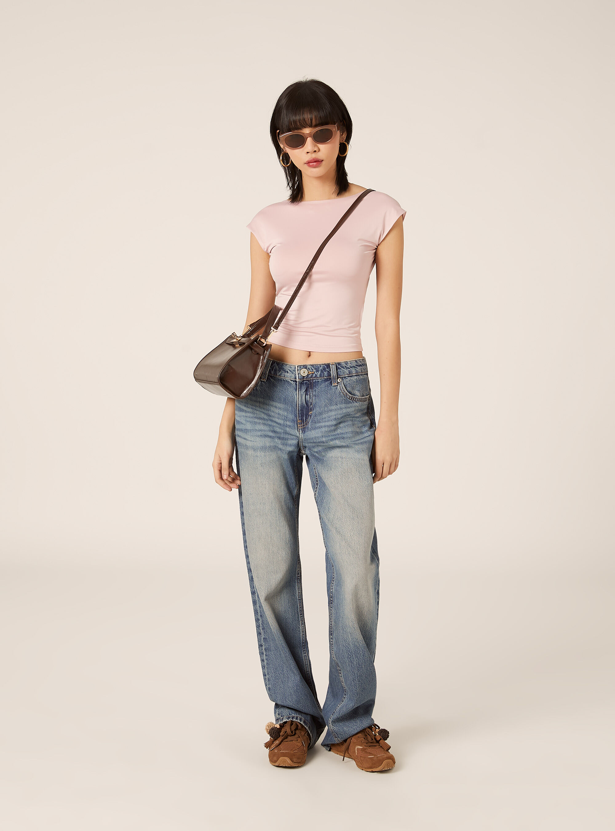 Maglietta con schiena scoperta