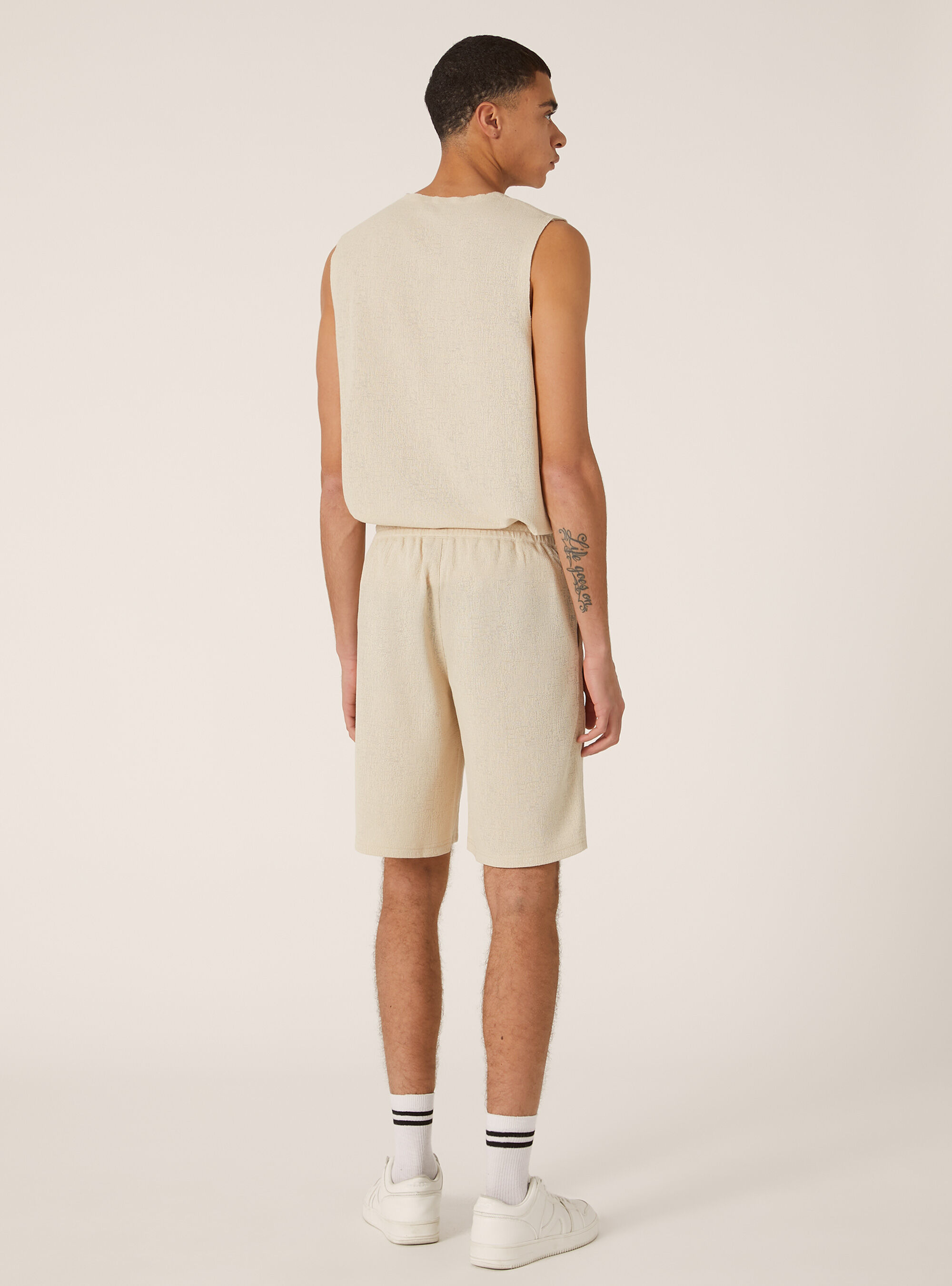 Bermudas con textura y cord&oacute;n ajustable, CR3 CREAM LIGHT