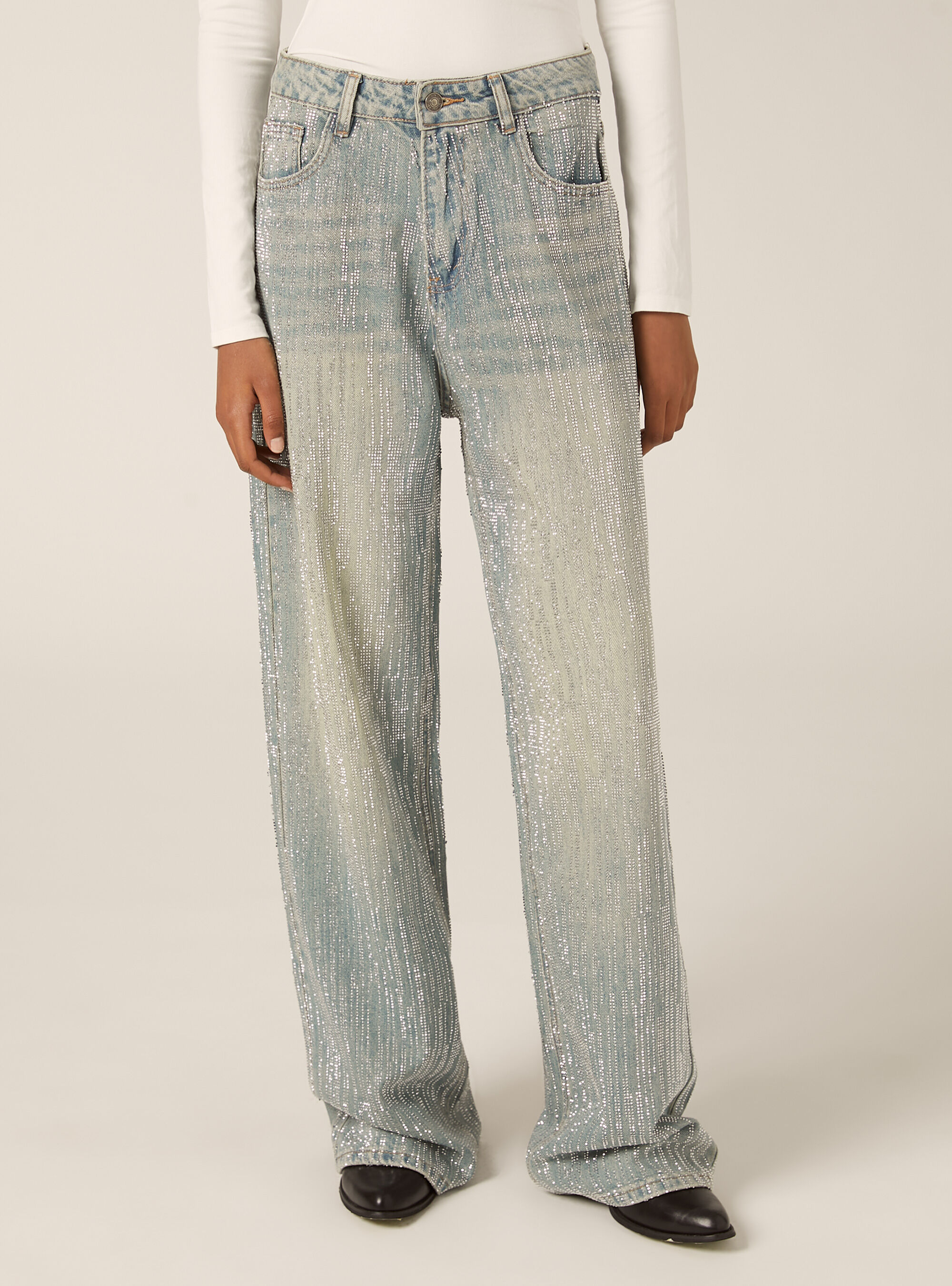 Jeans straight fit con strass