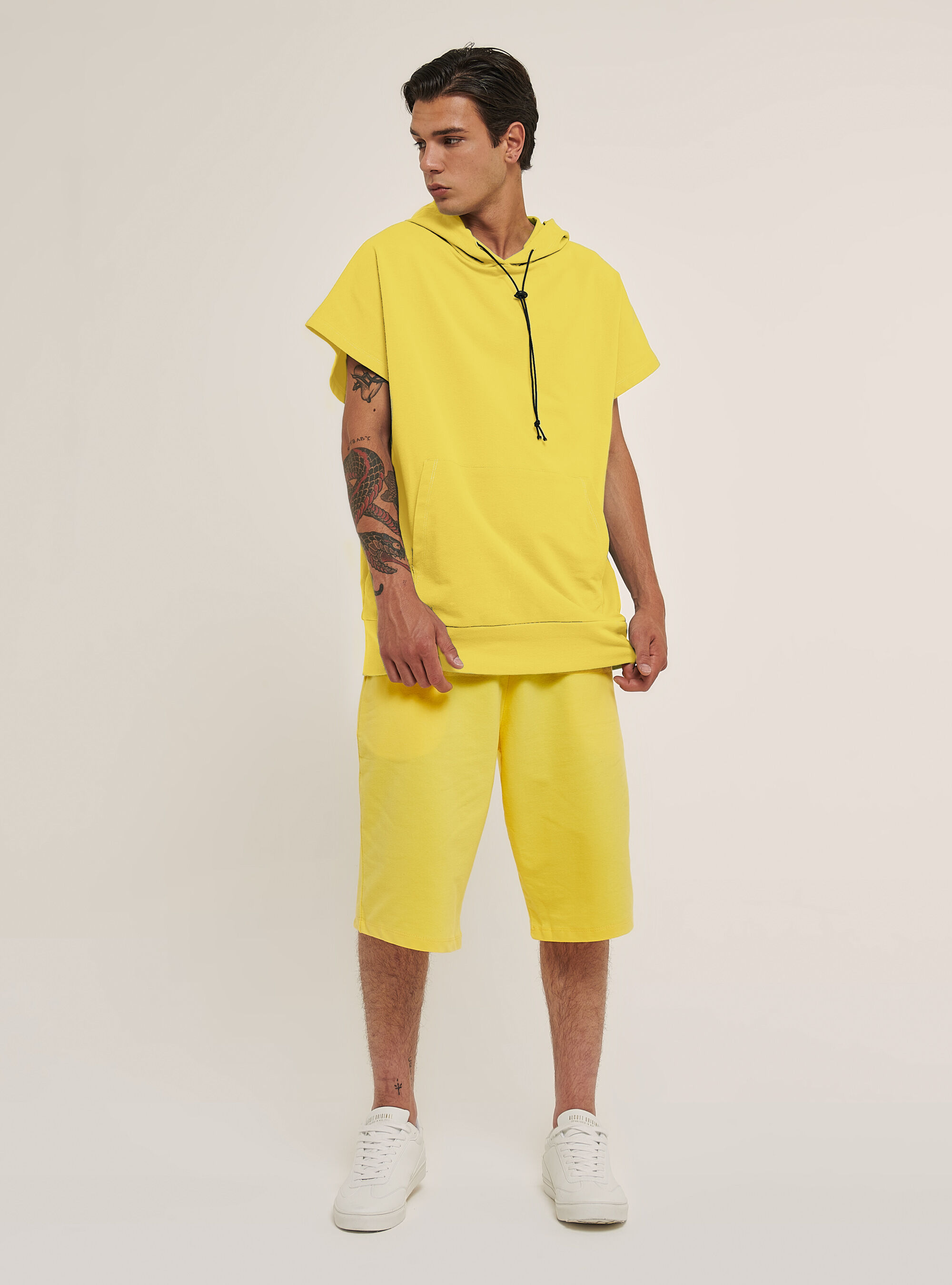 Cotton Bermuda shorts with elasticated waistband | Alcott | Shorts Uomo