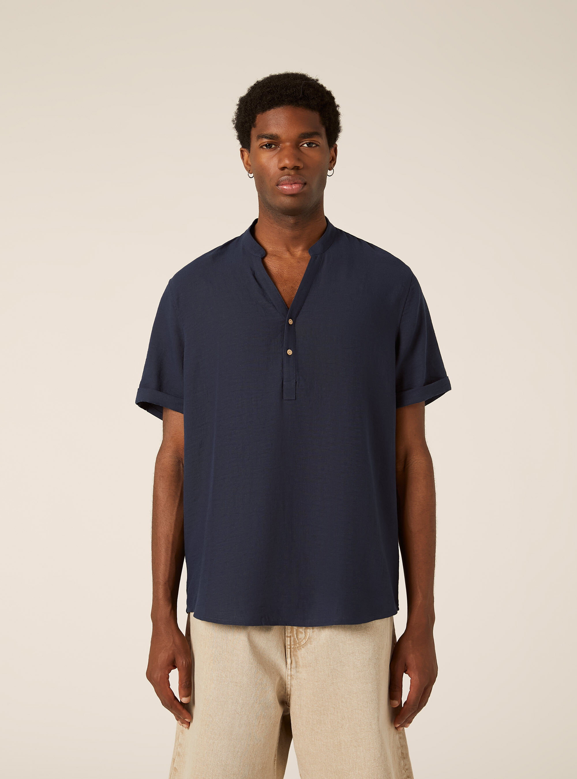 Chemise avec col officier