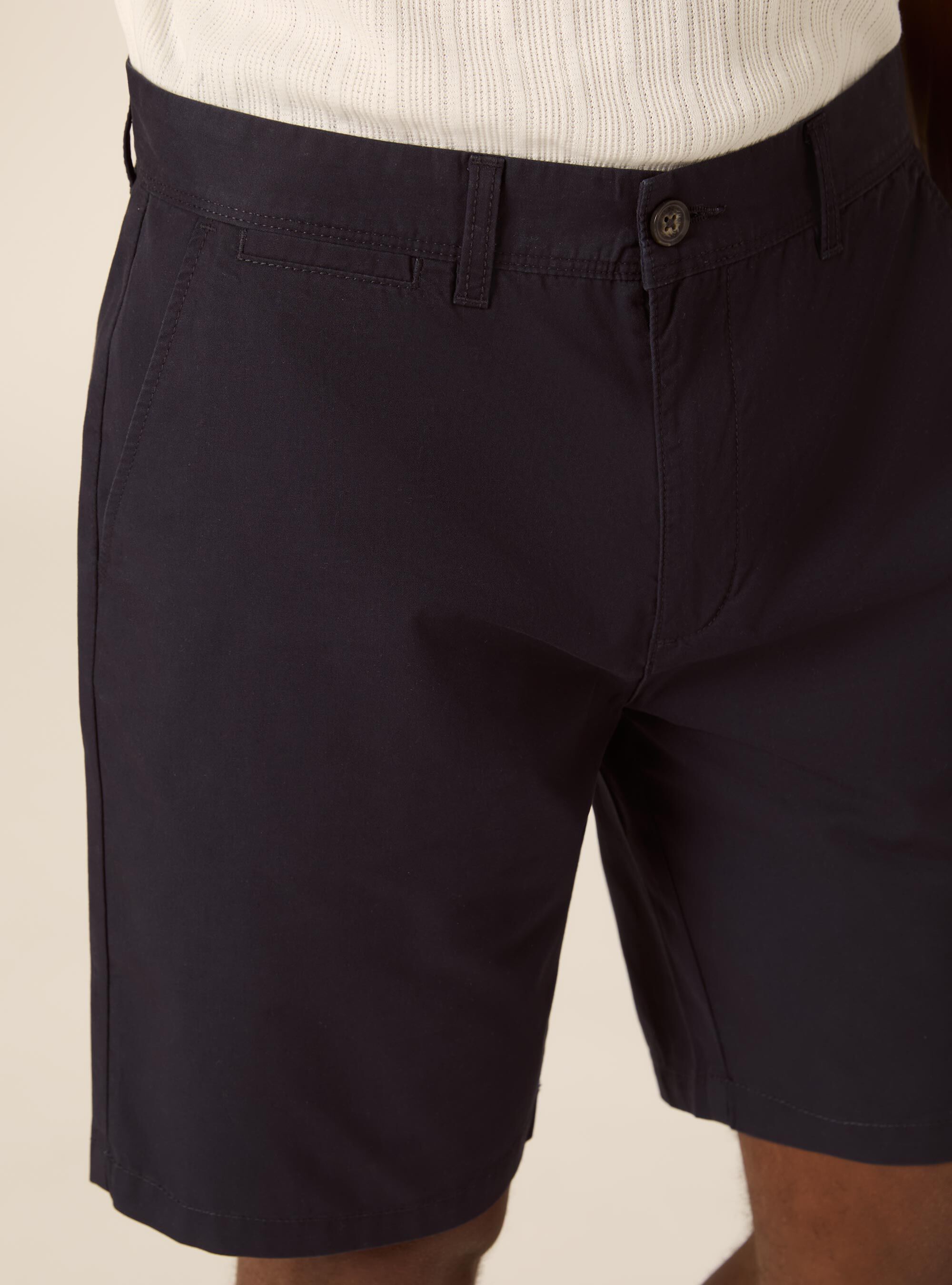 Bermudas de sarga de ajuste liso, NA1 NAVY DARK