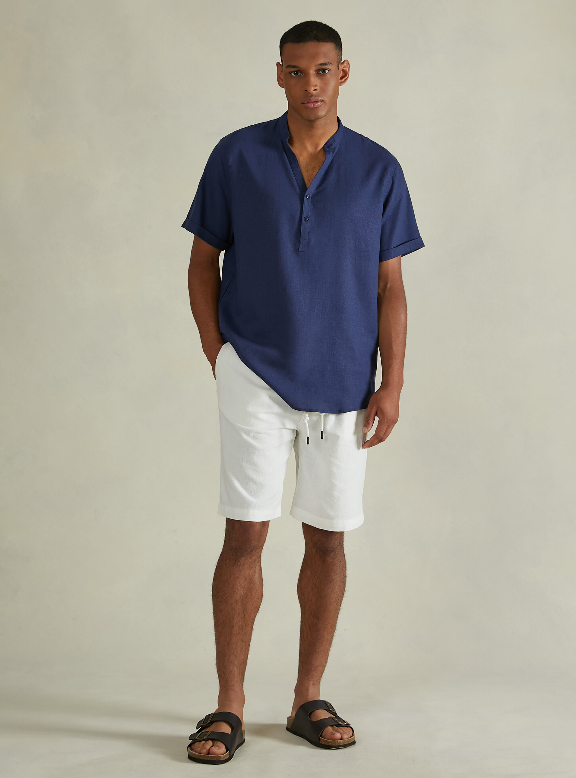 Bermuda de lino con cord n de ajuste