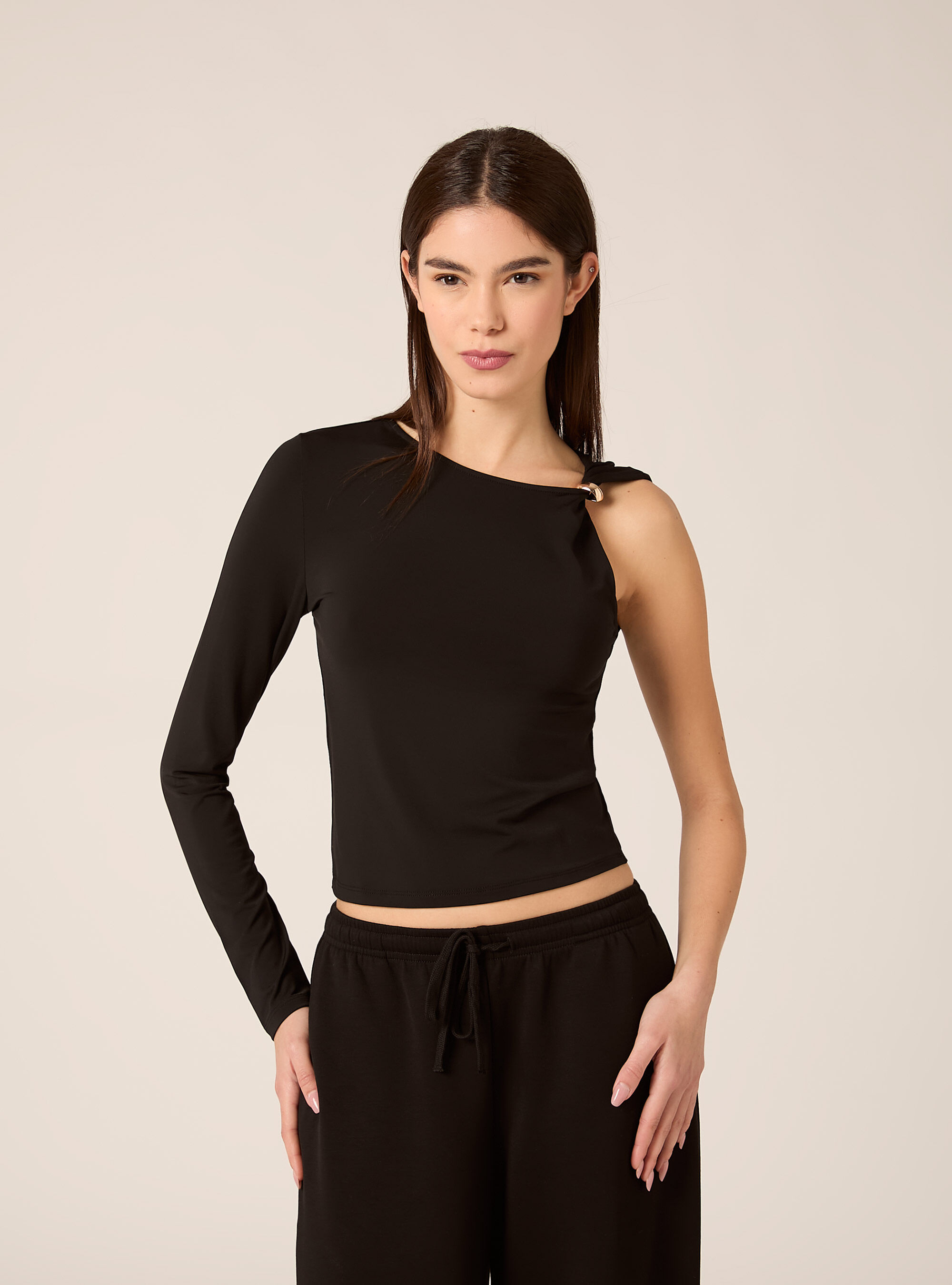 One-shoulder T-shirt, BK1 BLACK