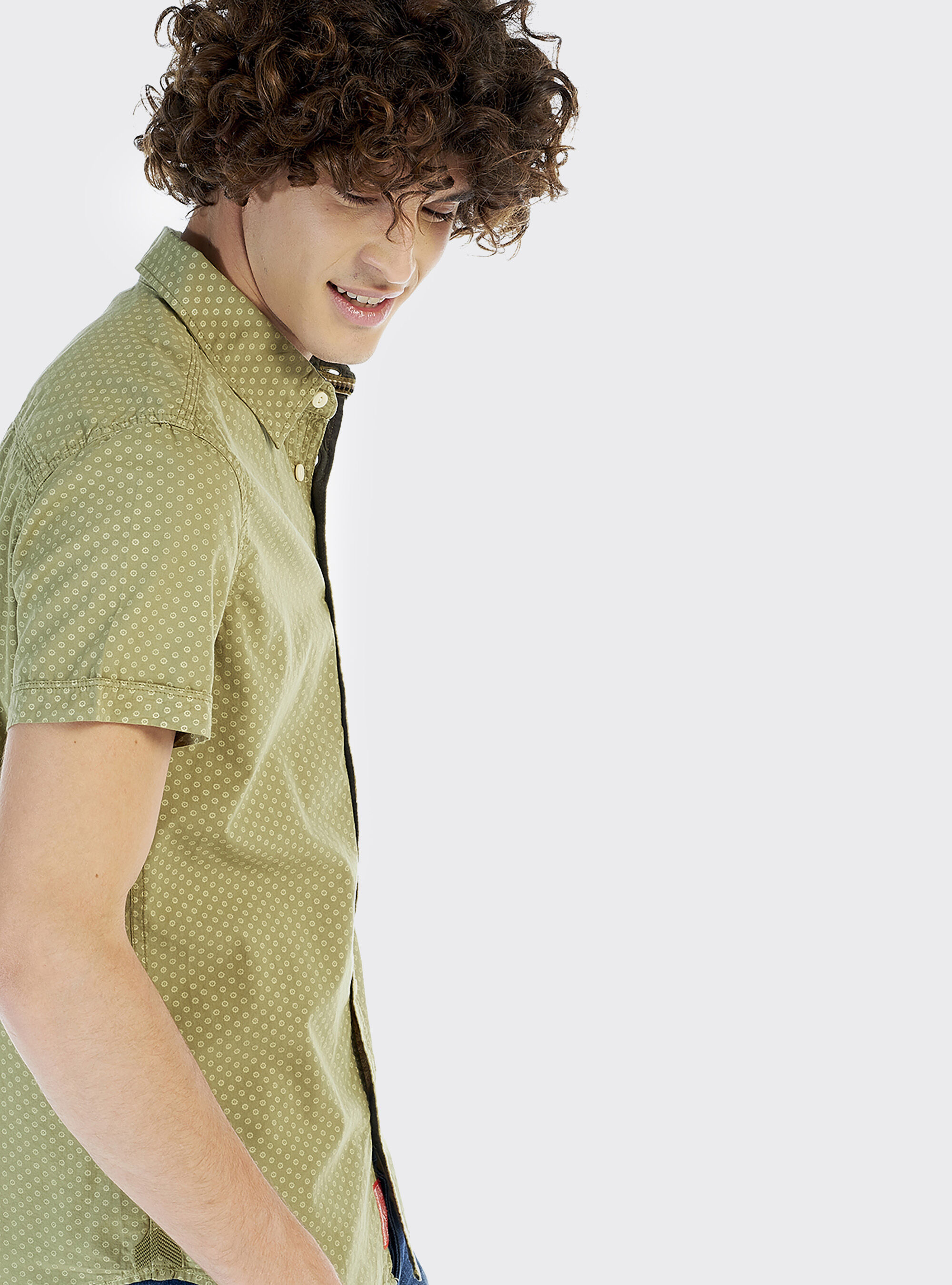 Short sleeve shirt with microfantasy, GREEN