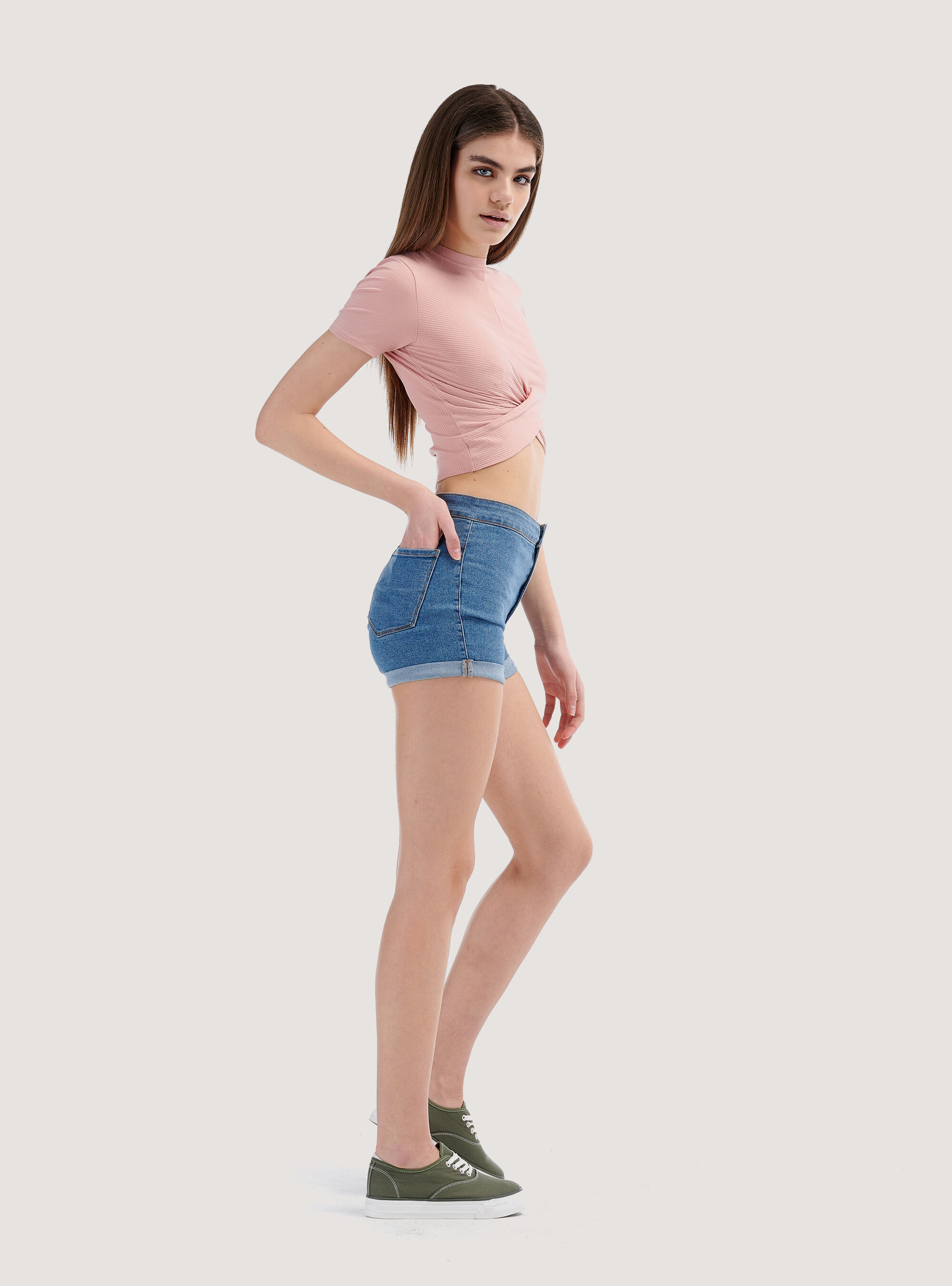 Stretch denim shorts, D004 MEDIUM LIGHT BLUE