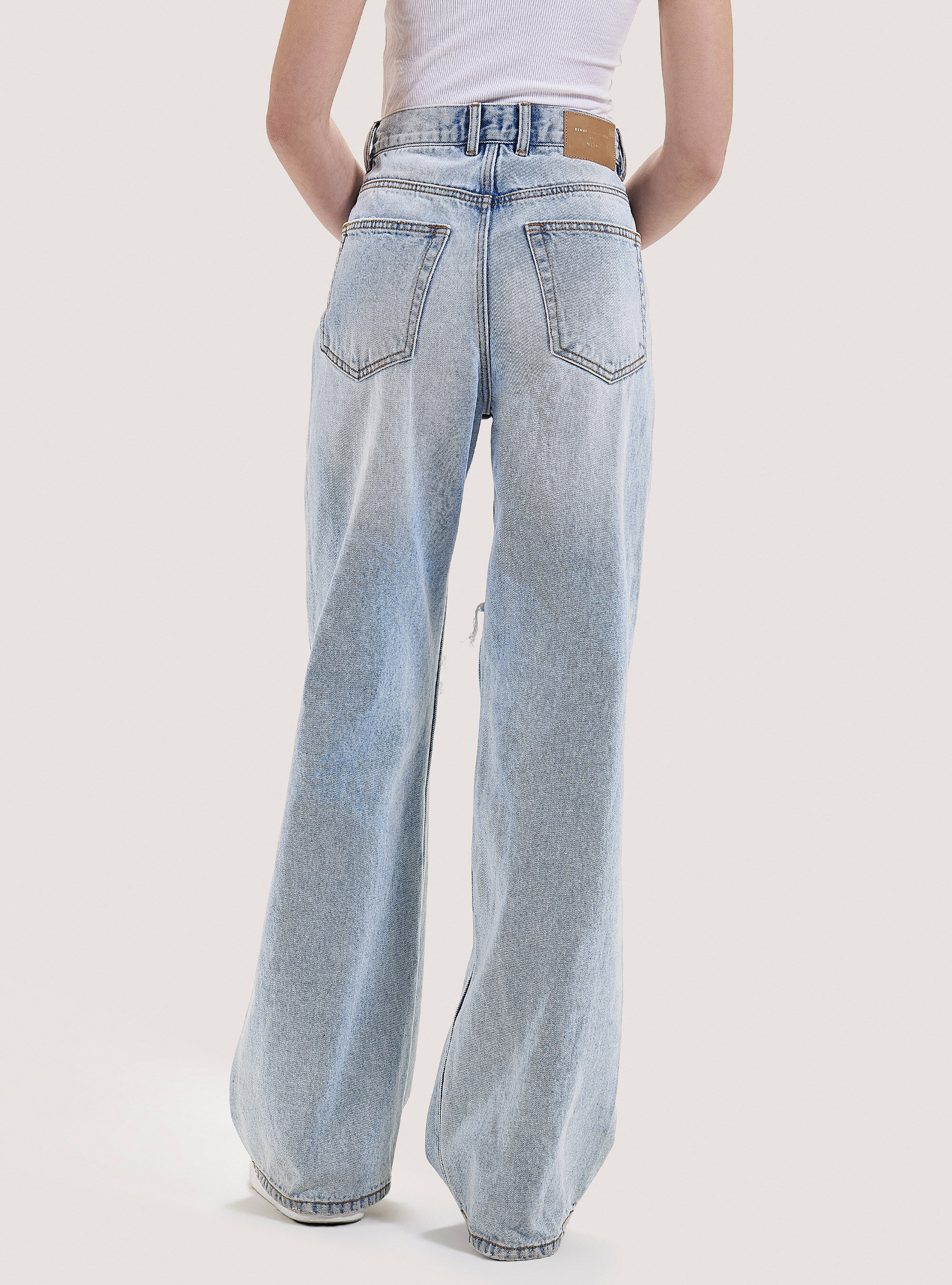 Jeans new arrivals strappati alcott