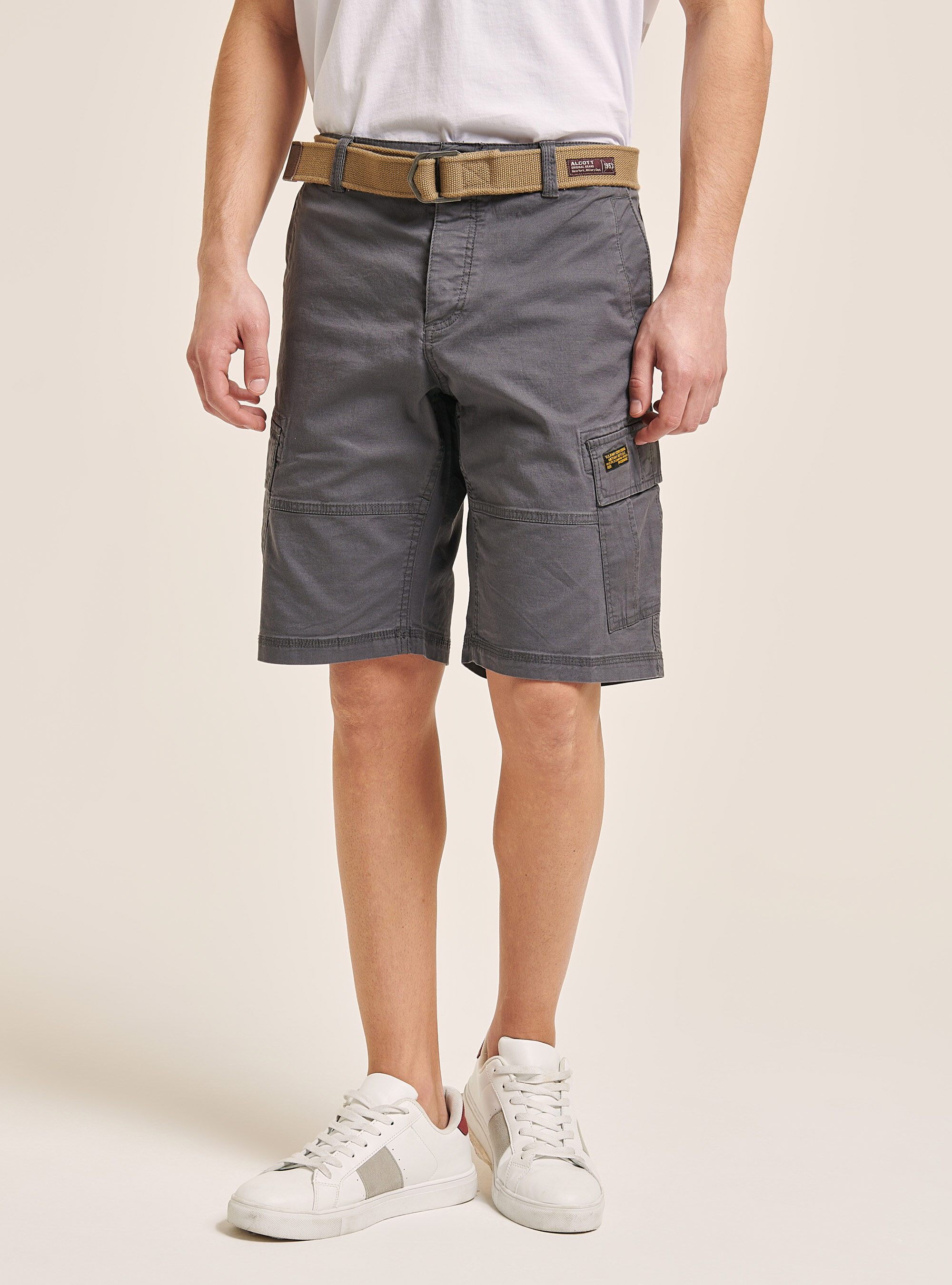 Canvas cargo bermuda with belt