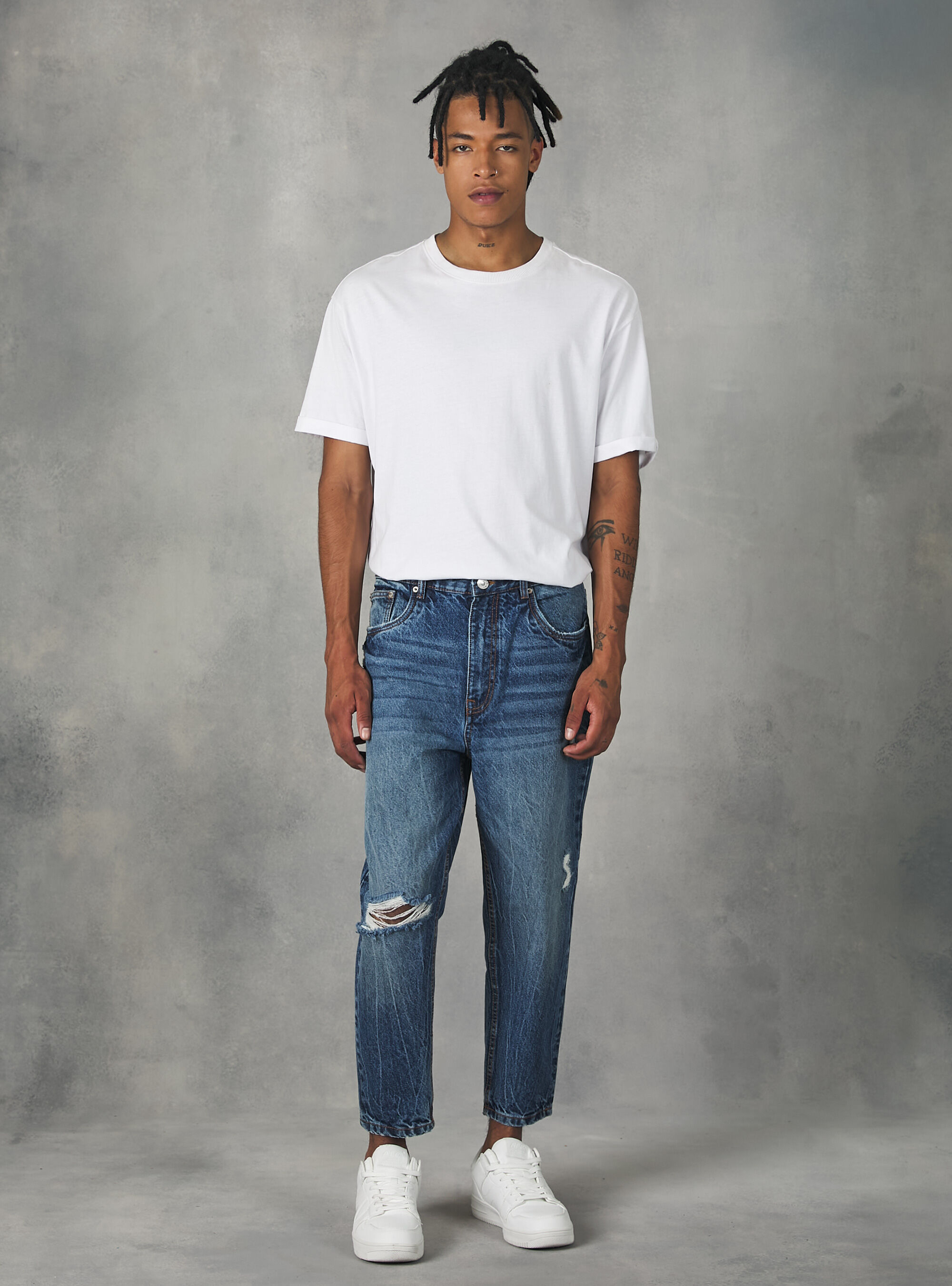 Pantalones carrot hotsell fit