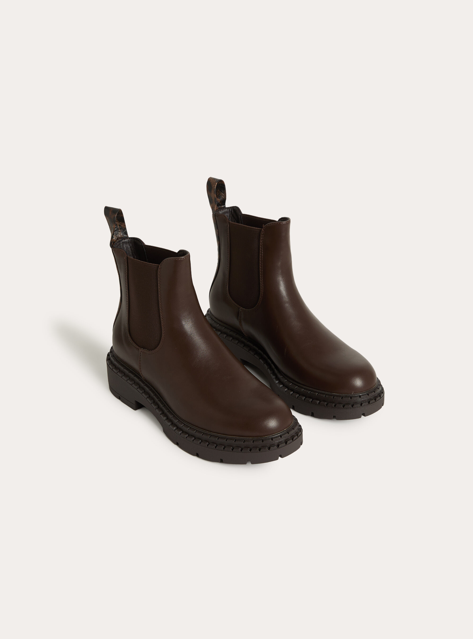 Bottines chelsea en effet cuir avec tirant imprime leopard