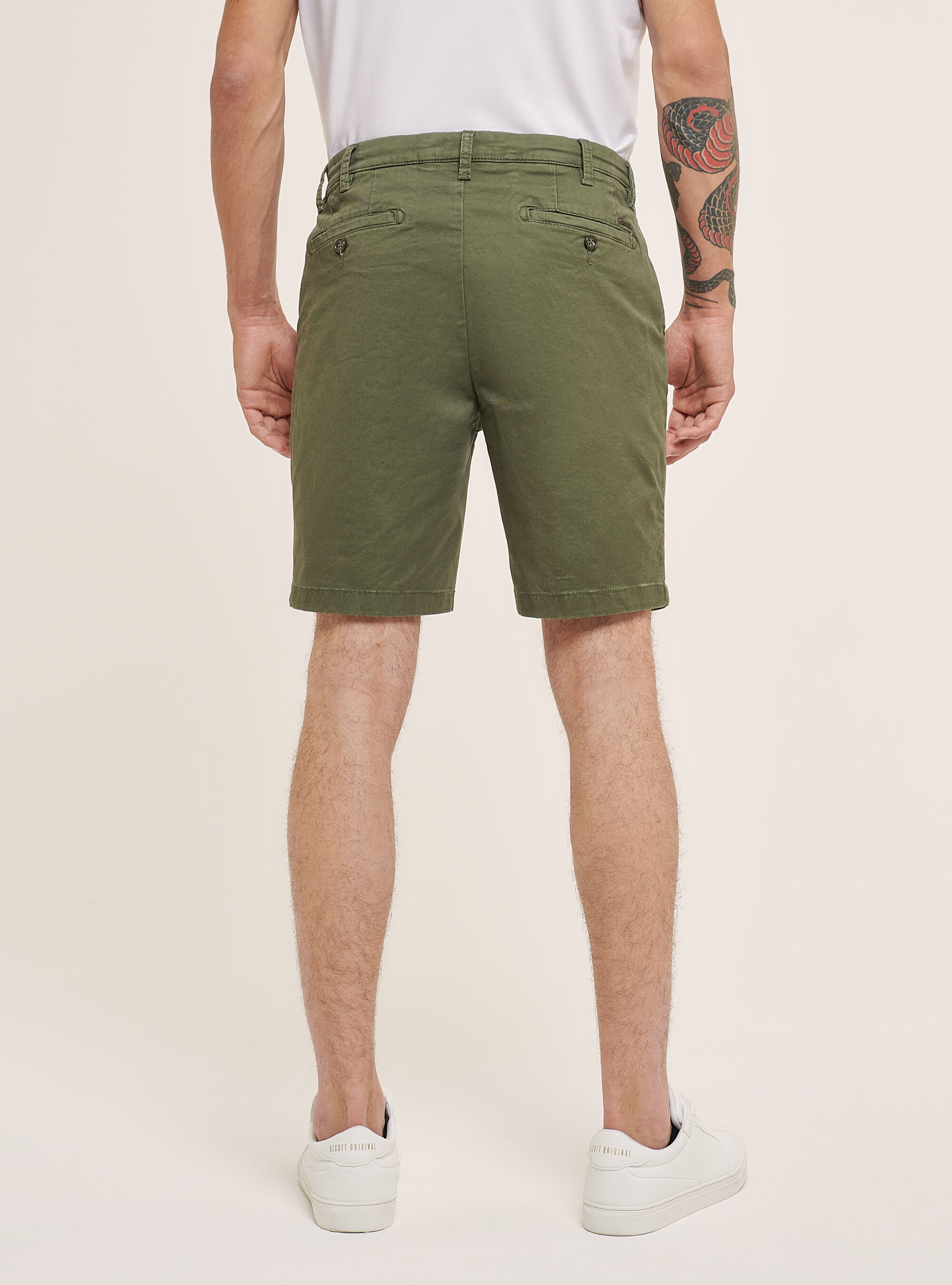 Basic cotton twill stretch bermuda shorts, KY2 KAKY MEDIUM