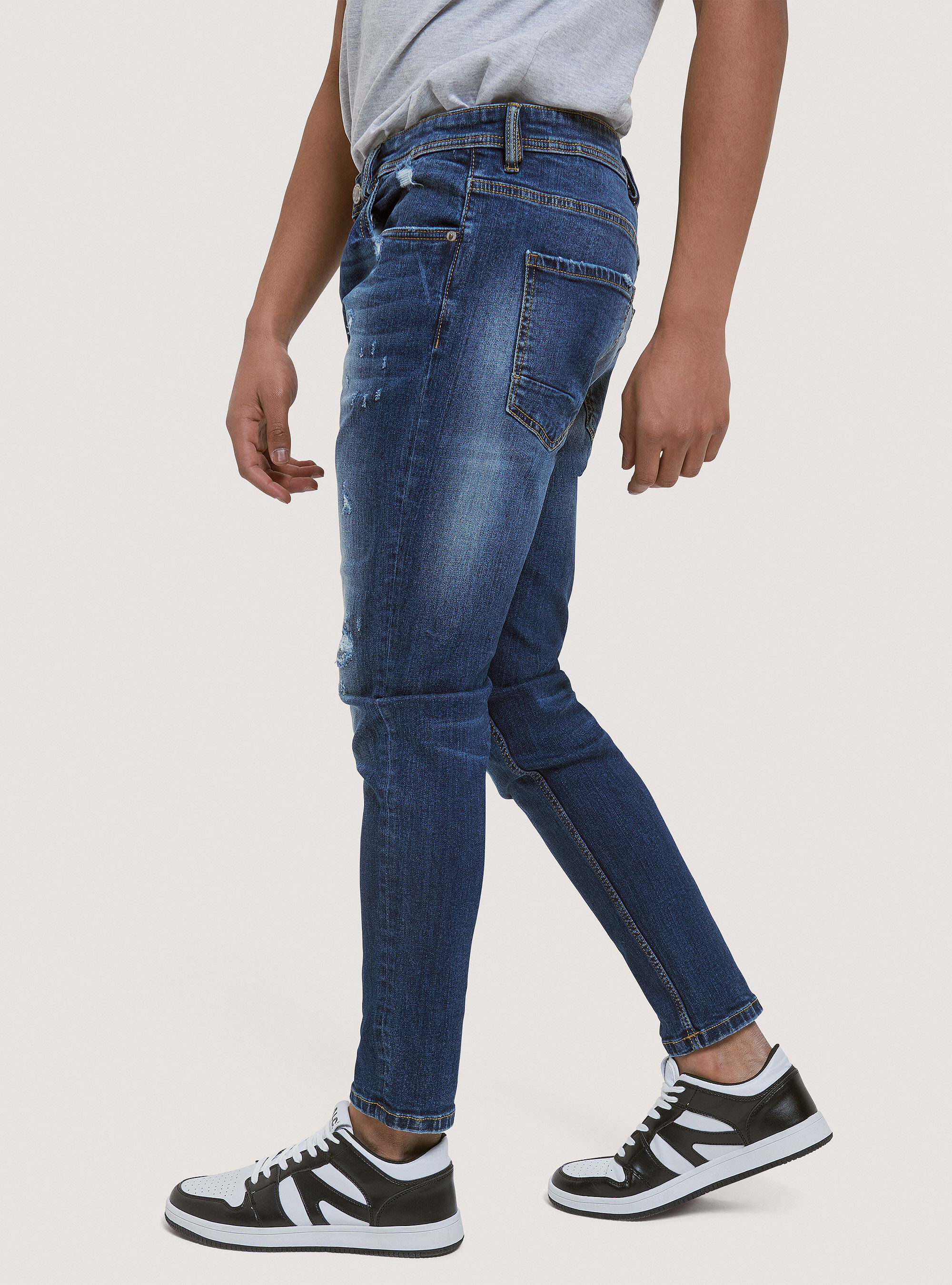 Jeans coupe carrot best sale homme