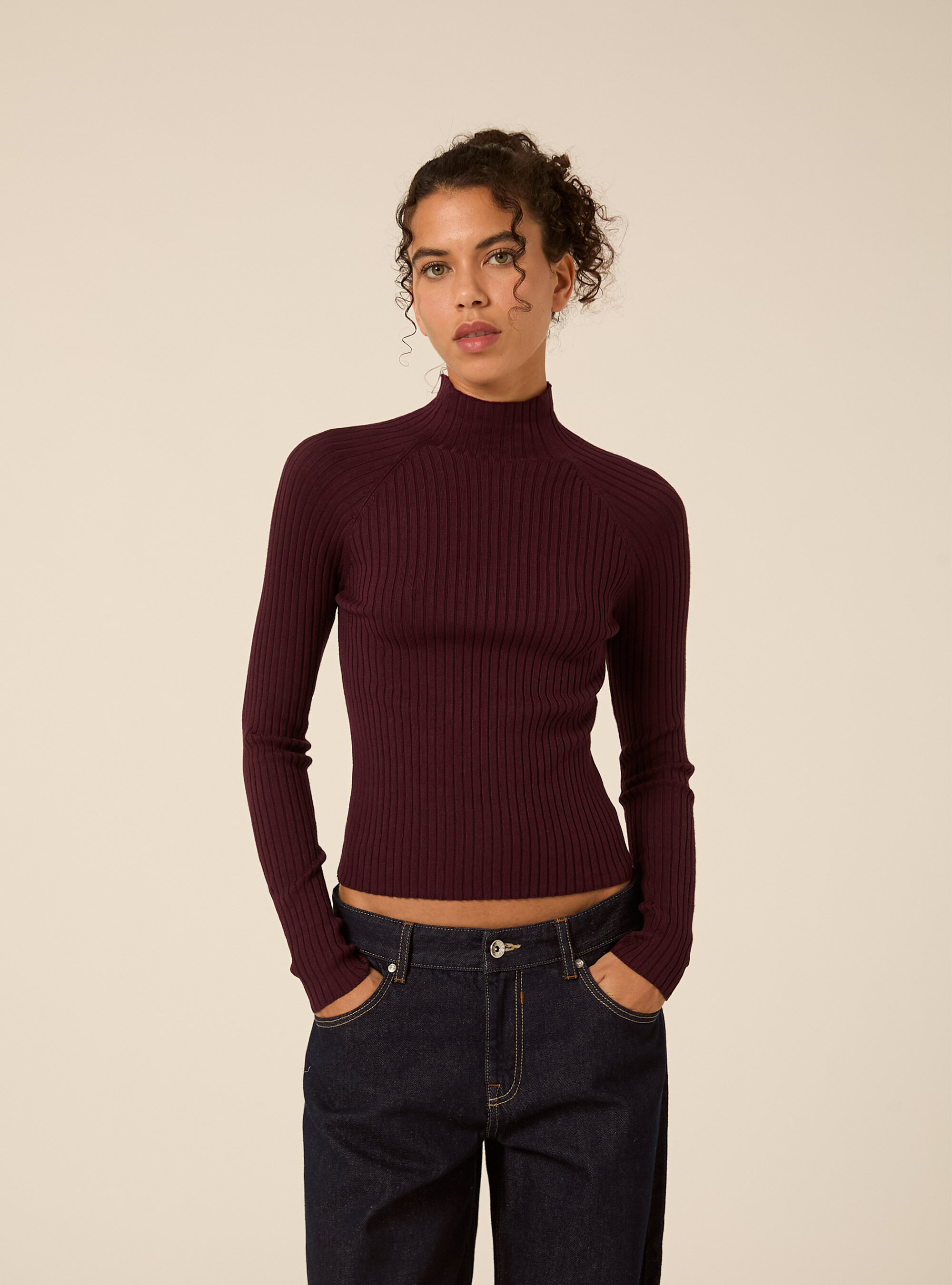 Ribbed mock neck jumper with raglan sleeves
