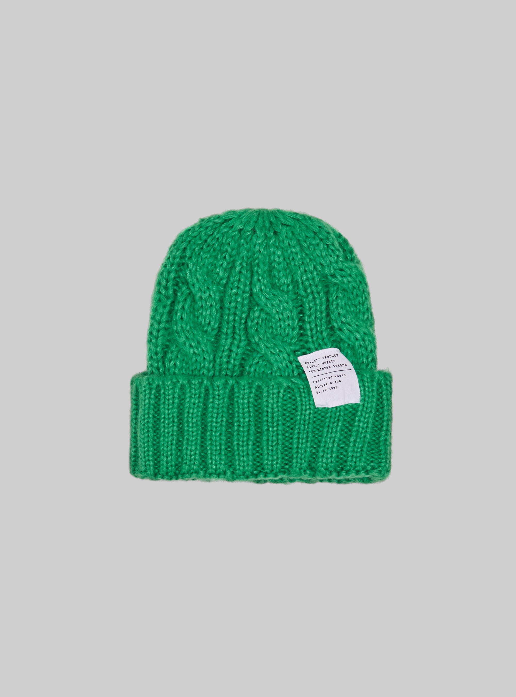 Cappello con trecce e patch