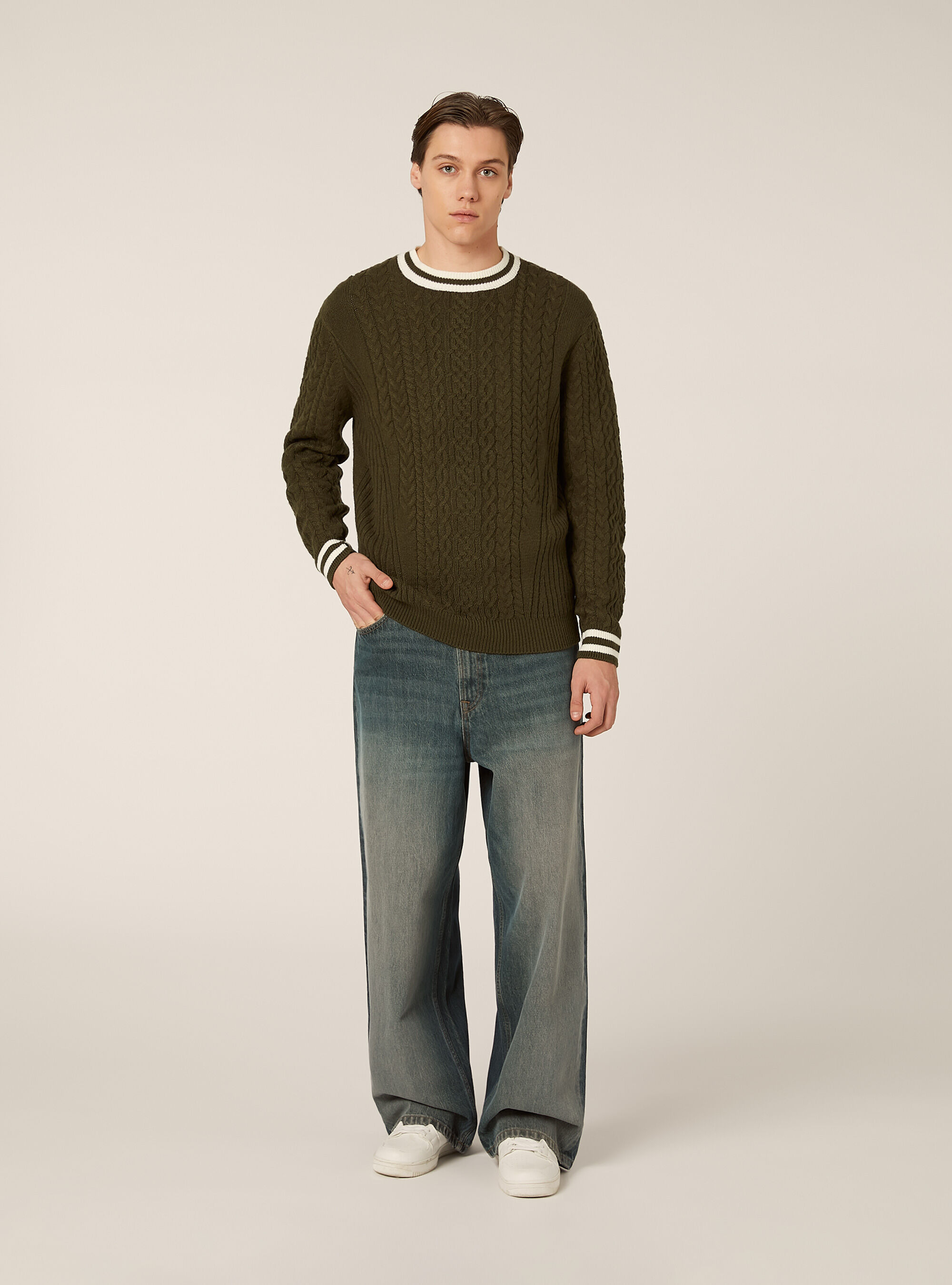 Maglione con con in rib a contrasto