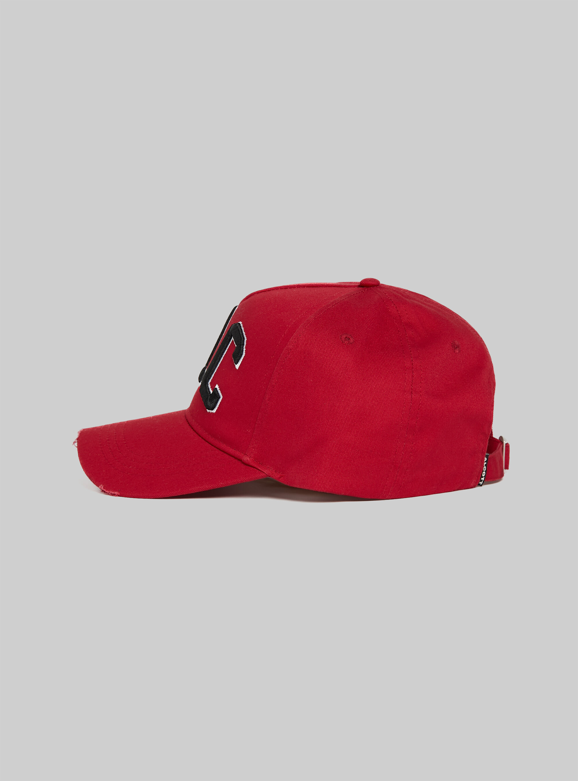 Cappello con visiera e con patch