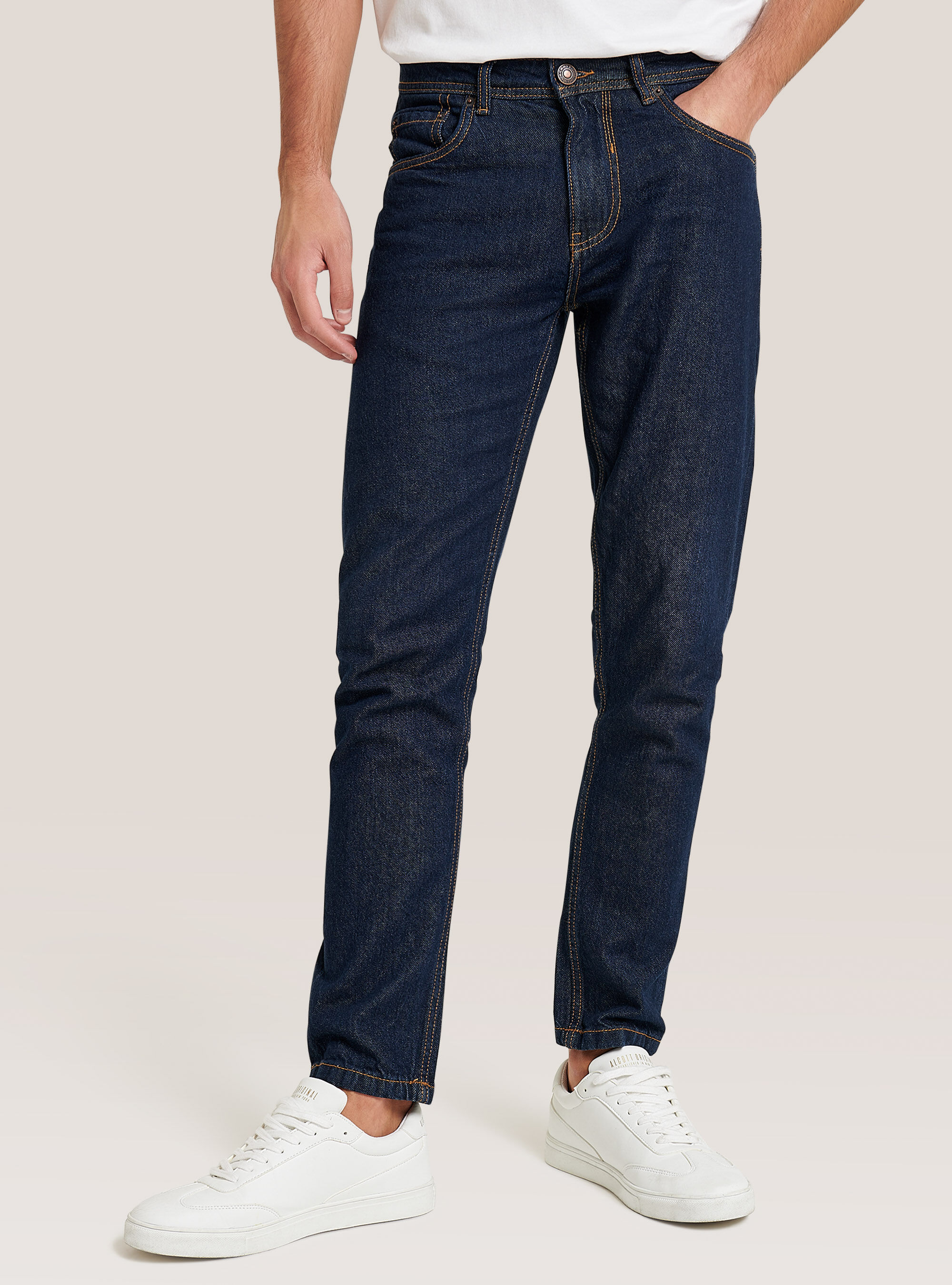 Jeans slim tapered fit in denim stretch | Alcott | Jeans Uomo