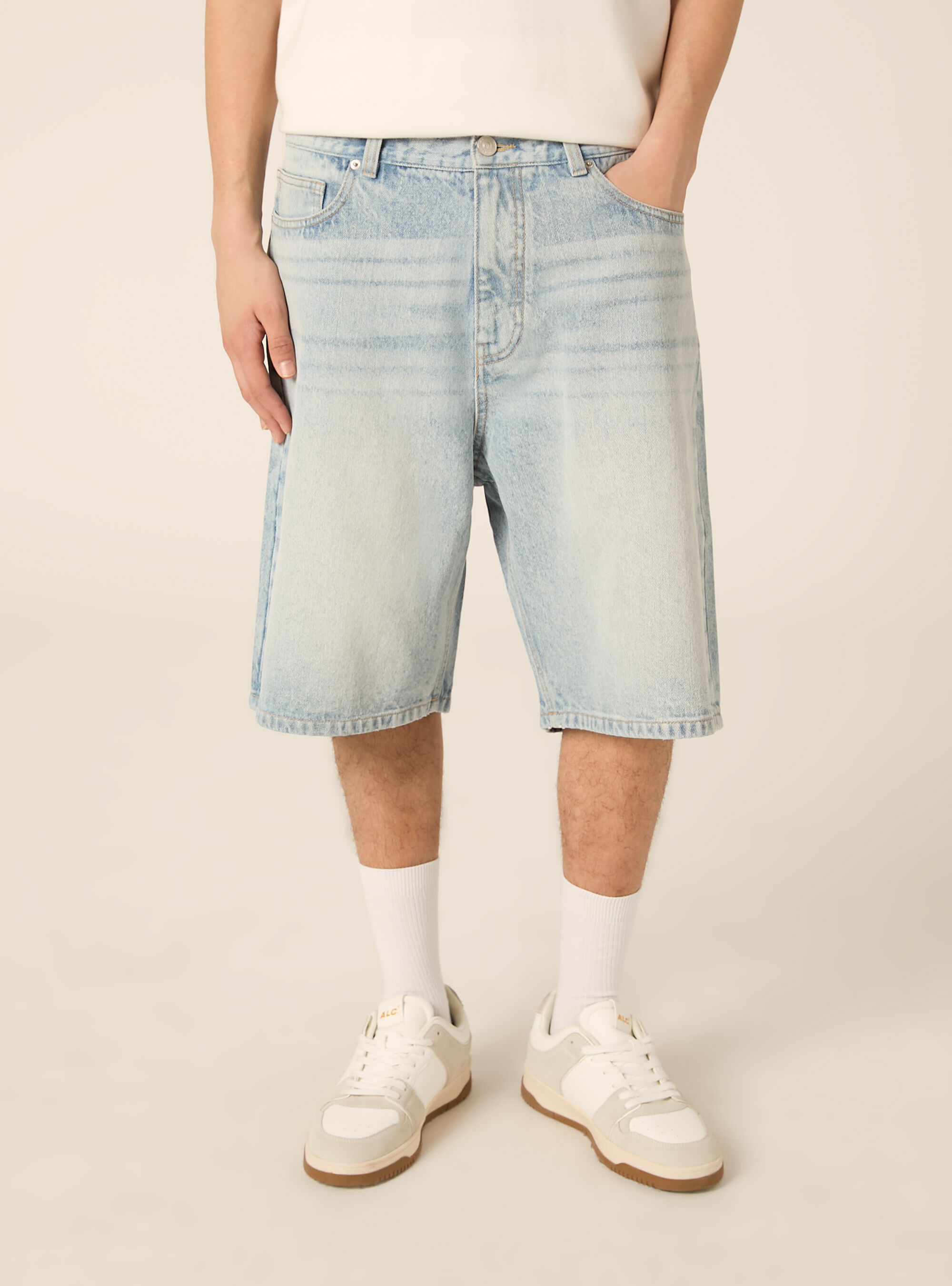 Bermuda jort fit  in denim