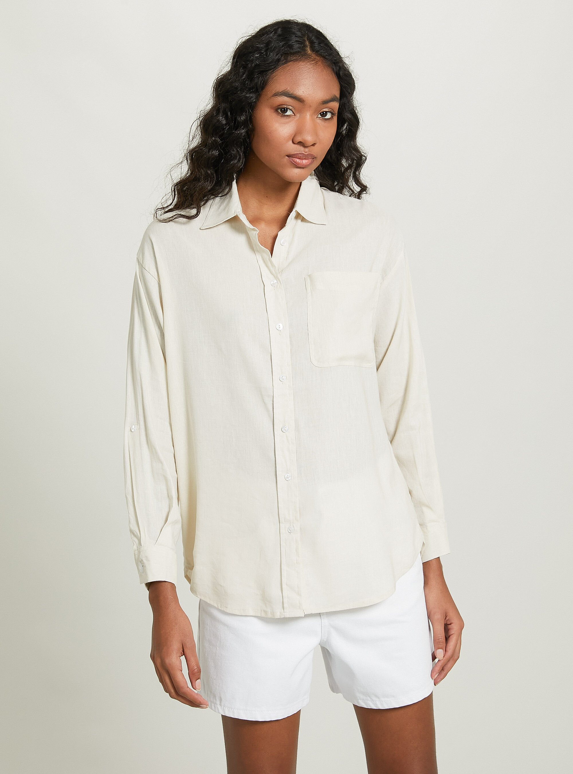 Linen blend shirt with breast pocket