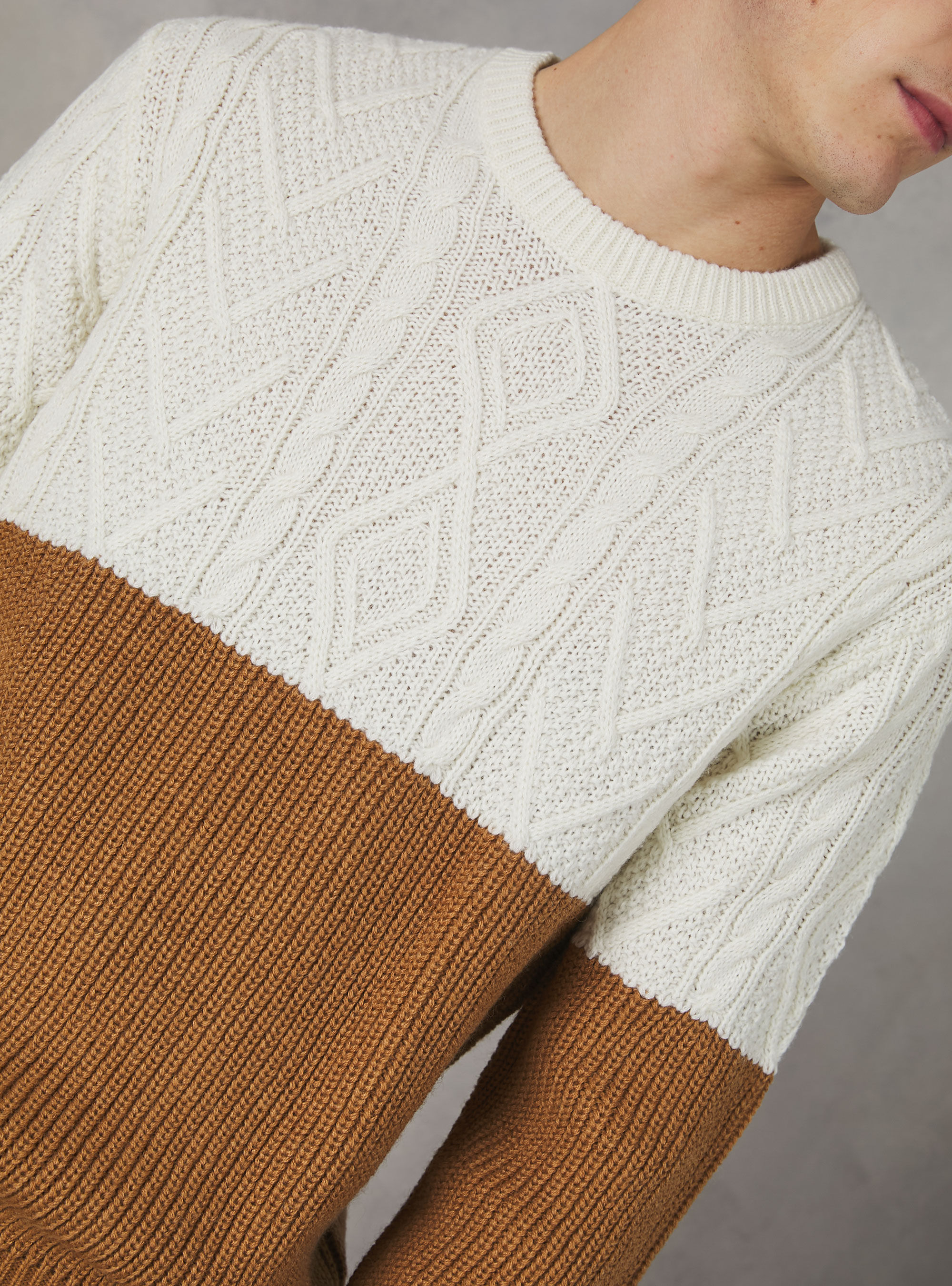 Pullover color block in misto lana con lavorazione a trecce, WH2 WHITE