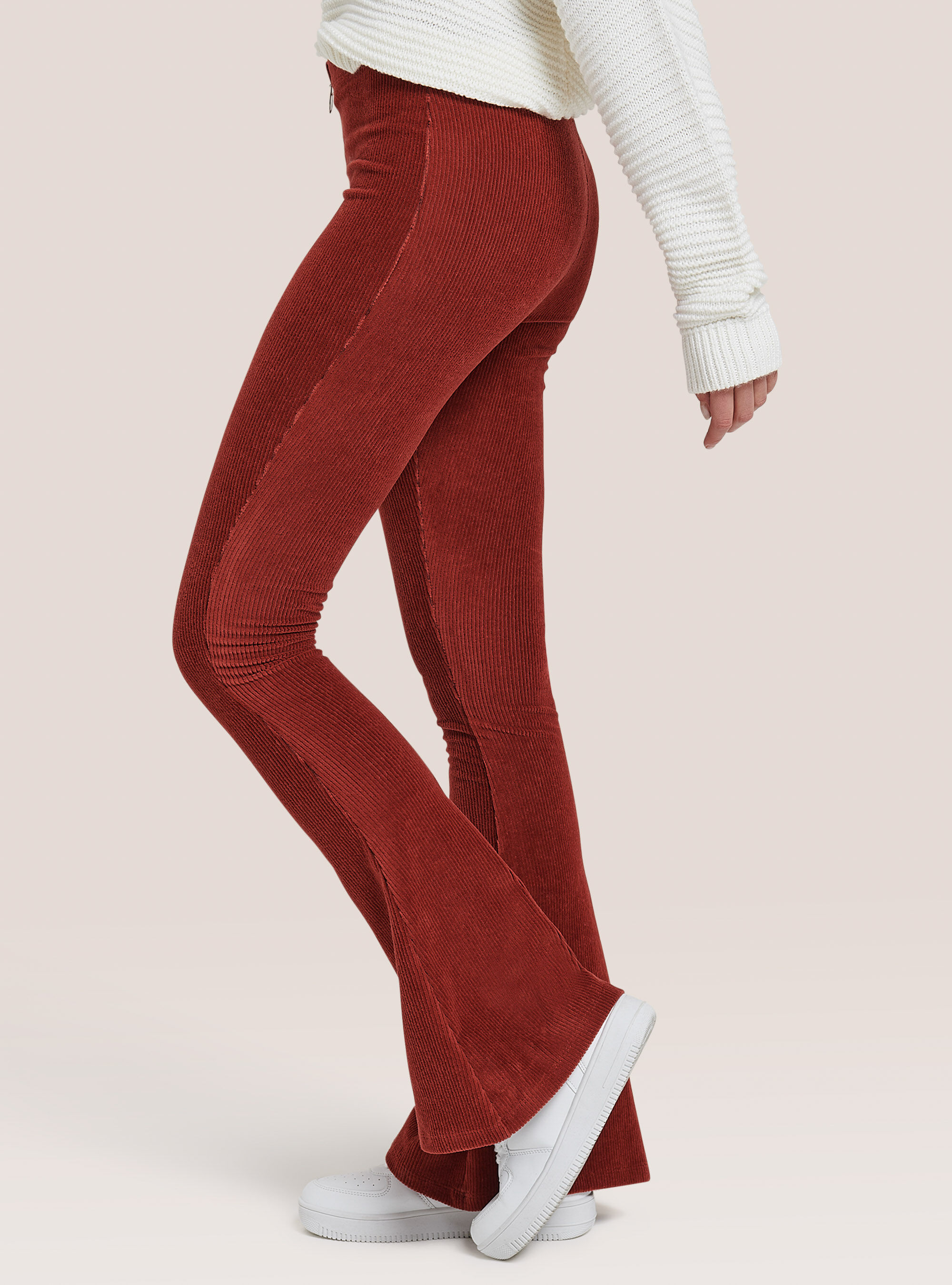 Pantalon &eacute;vas&eacute; en velours, C3000 RUSTY