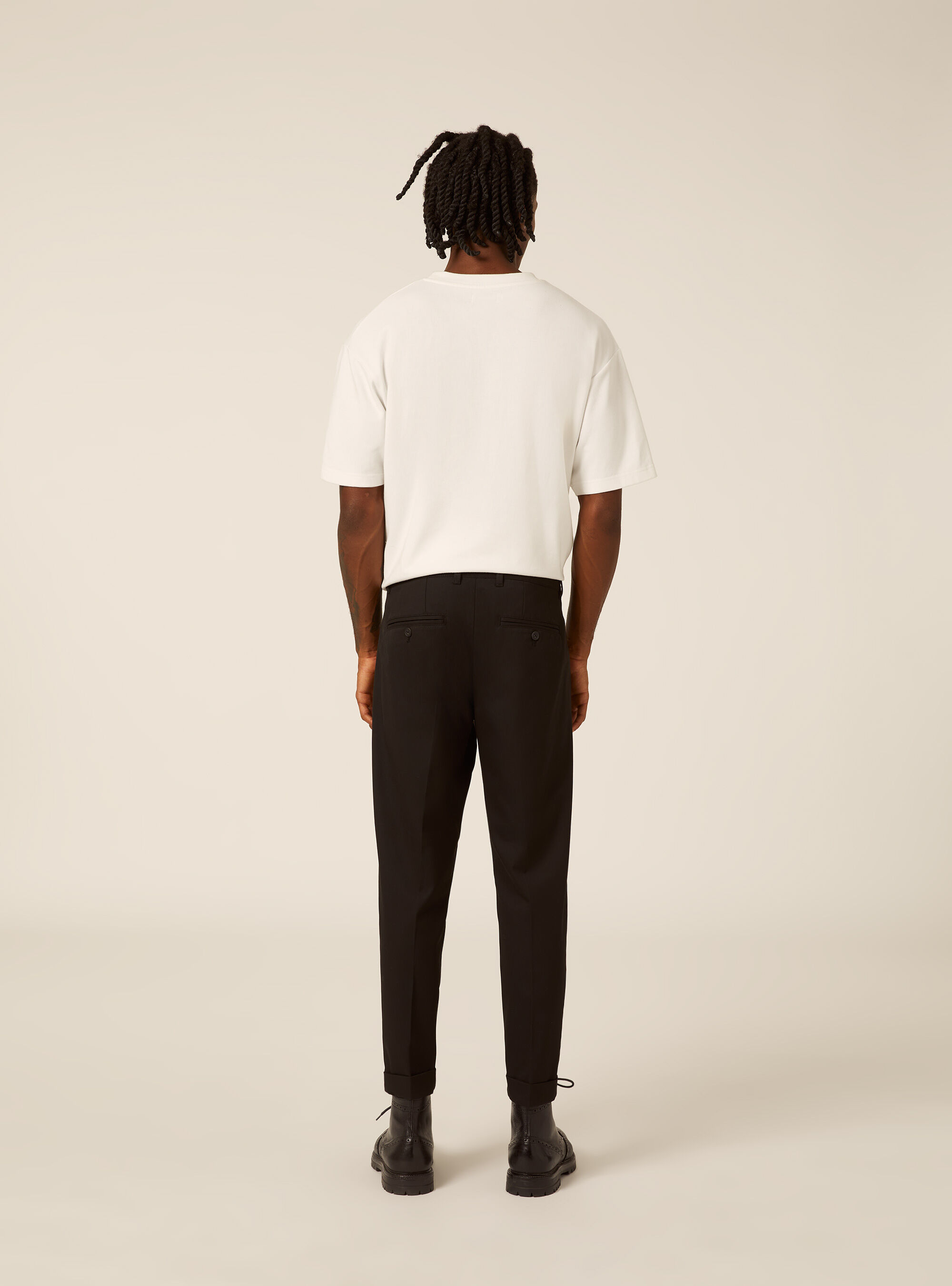 Tailored trousers with pleats and charm detail, BK1 BLACK