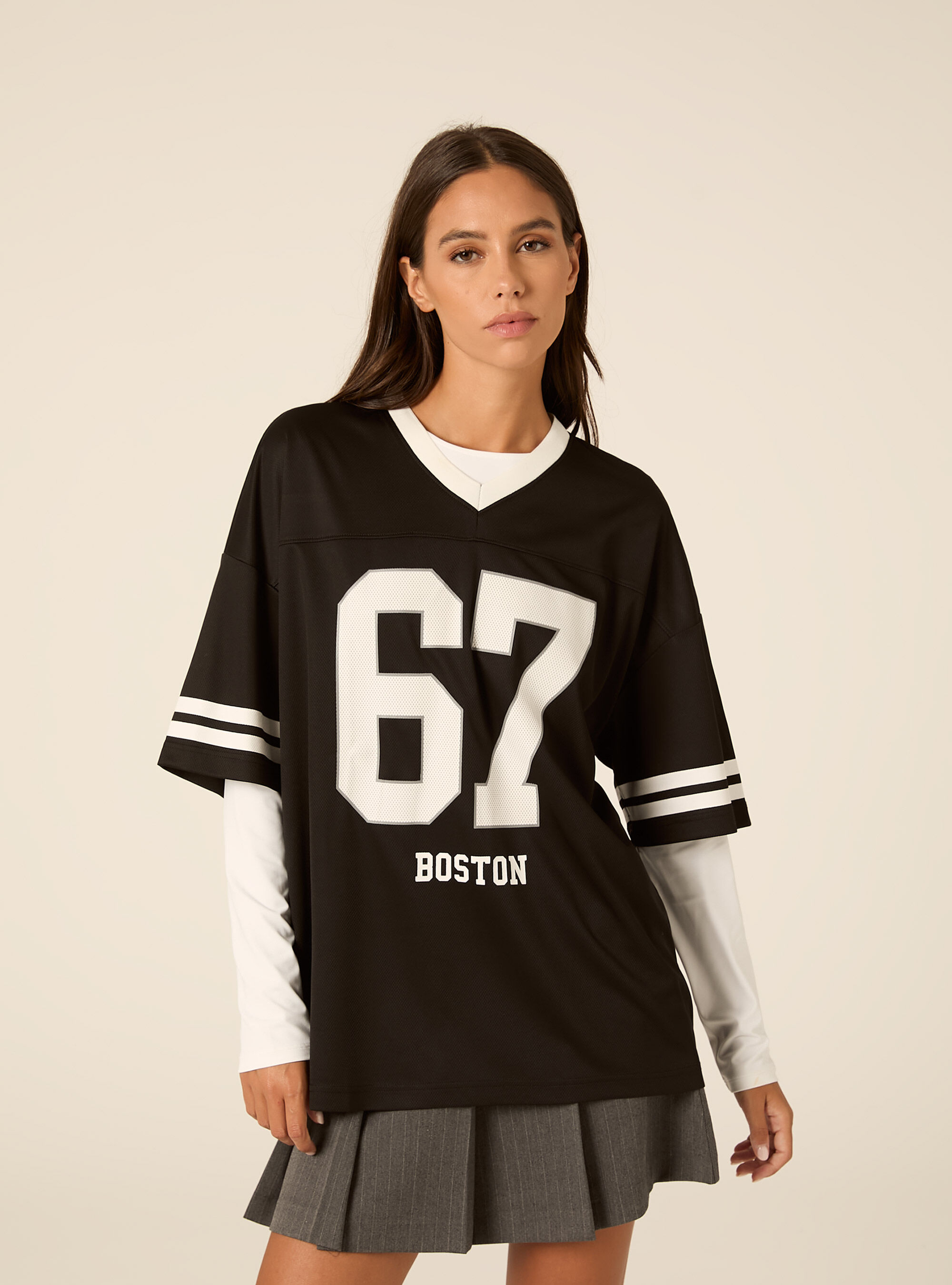 Camiseta oversize estilo futbol con numero 12