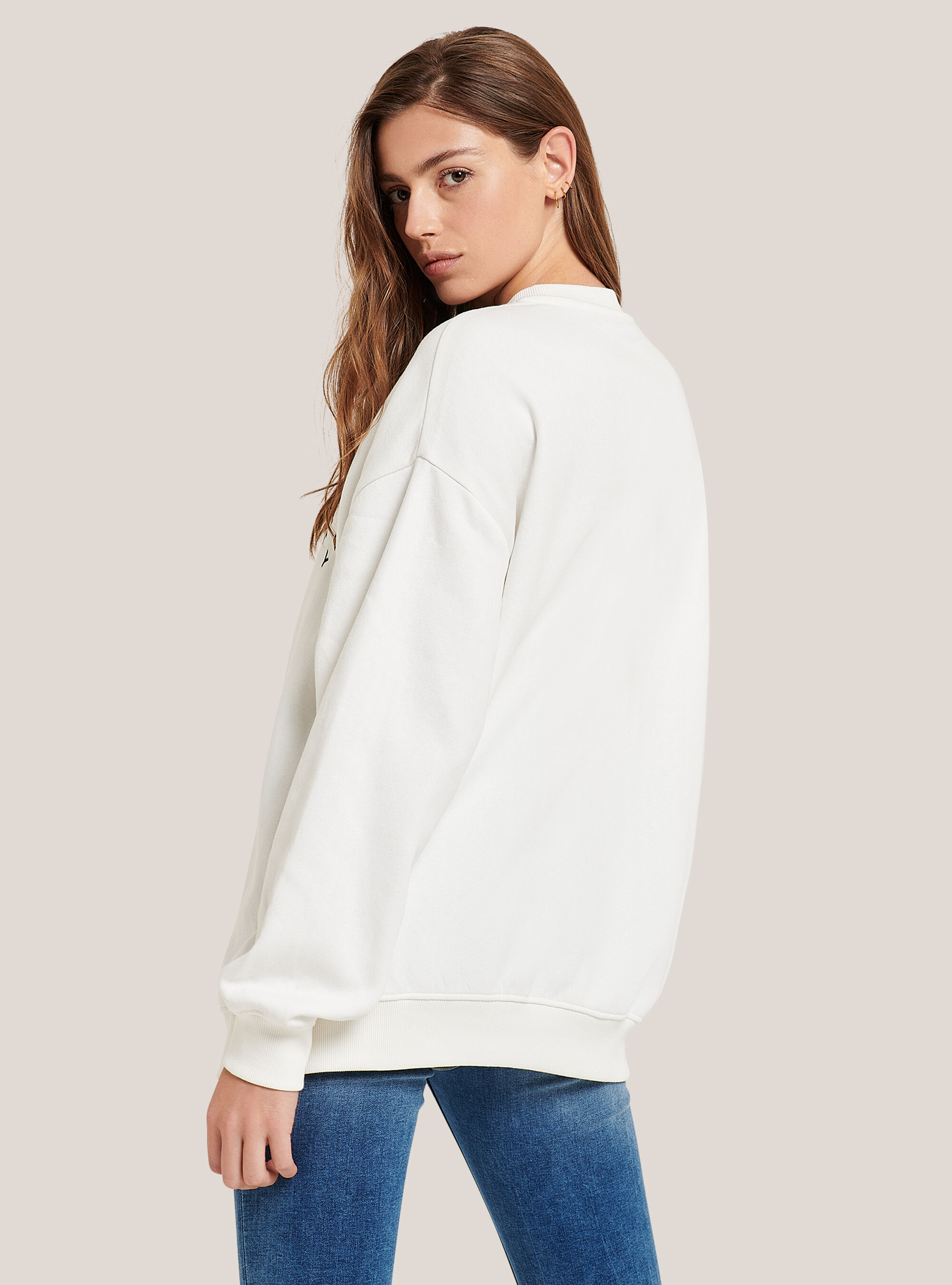 white oversized sweatshirt