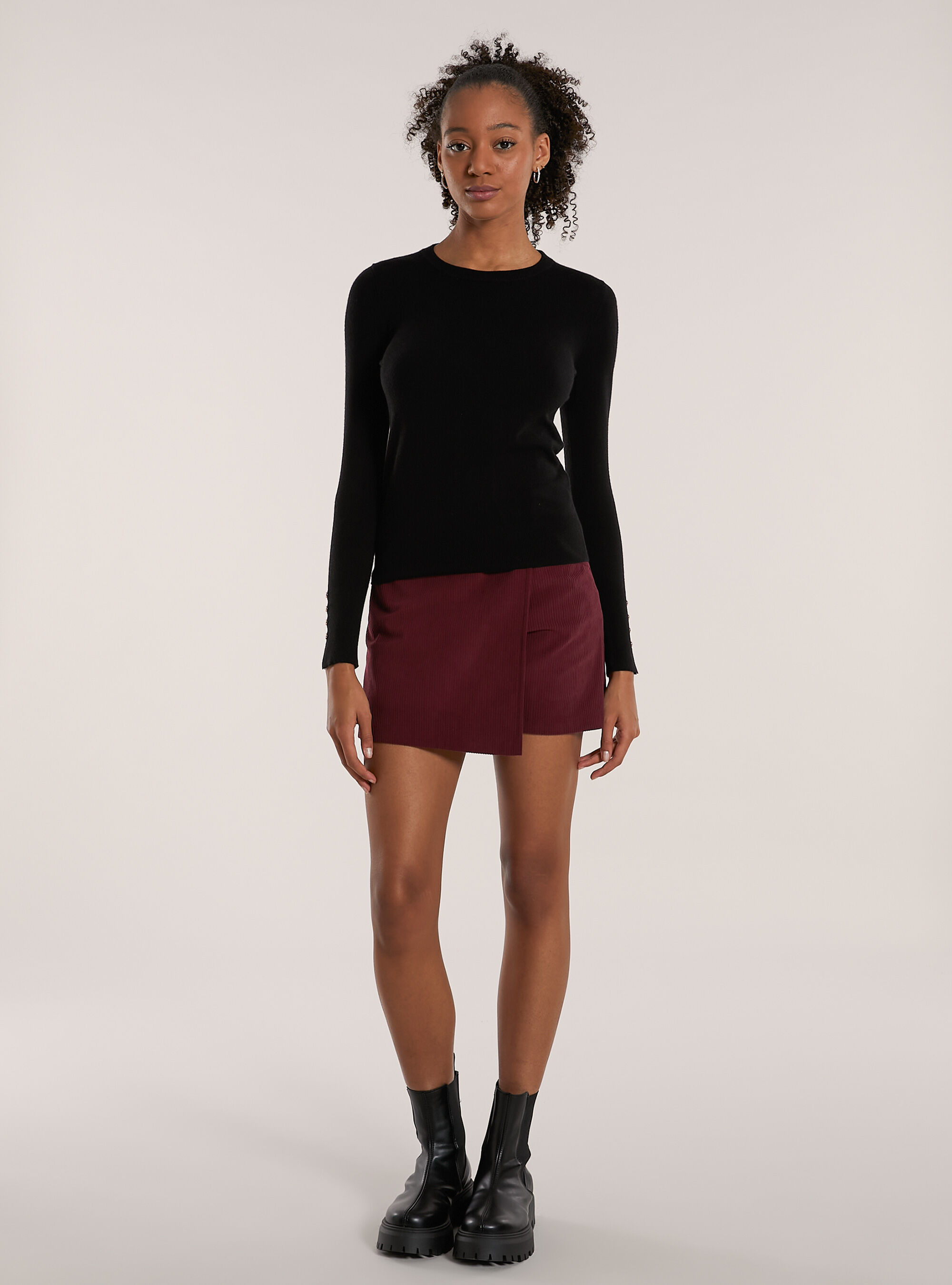 Maglia girocollo con bottoni, BK1 BLACK