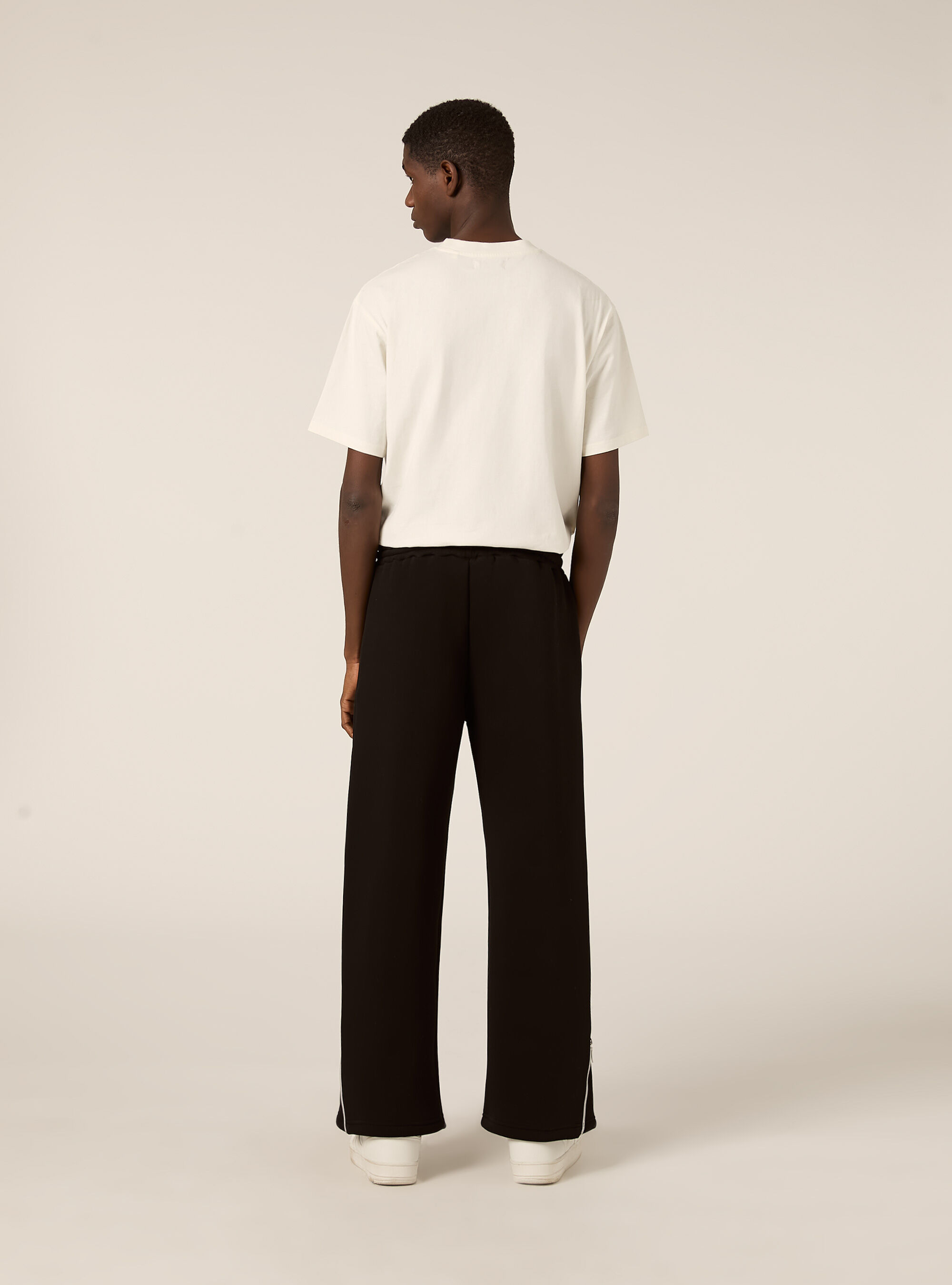 Jogger con cerniera al fondo, BK1 BLACK