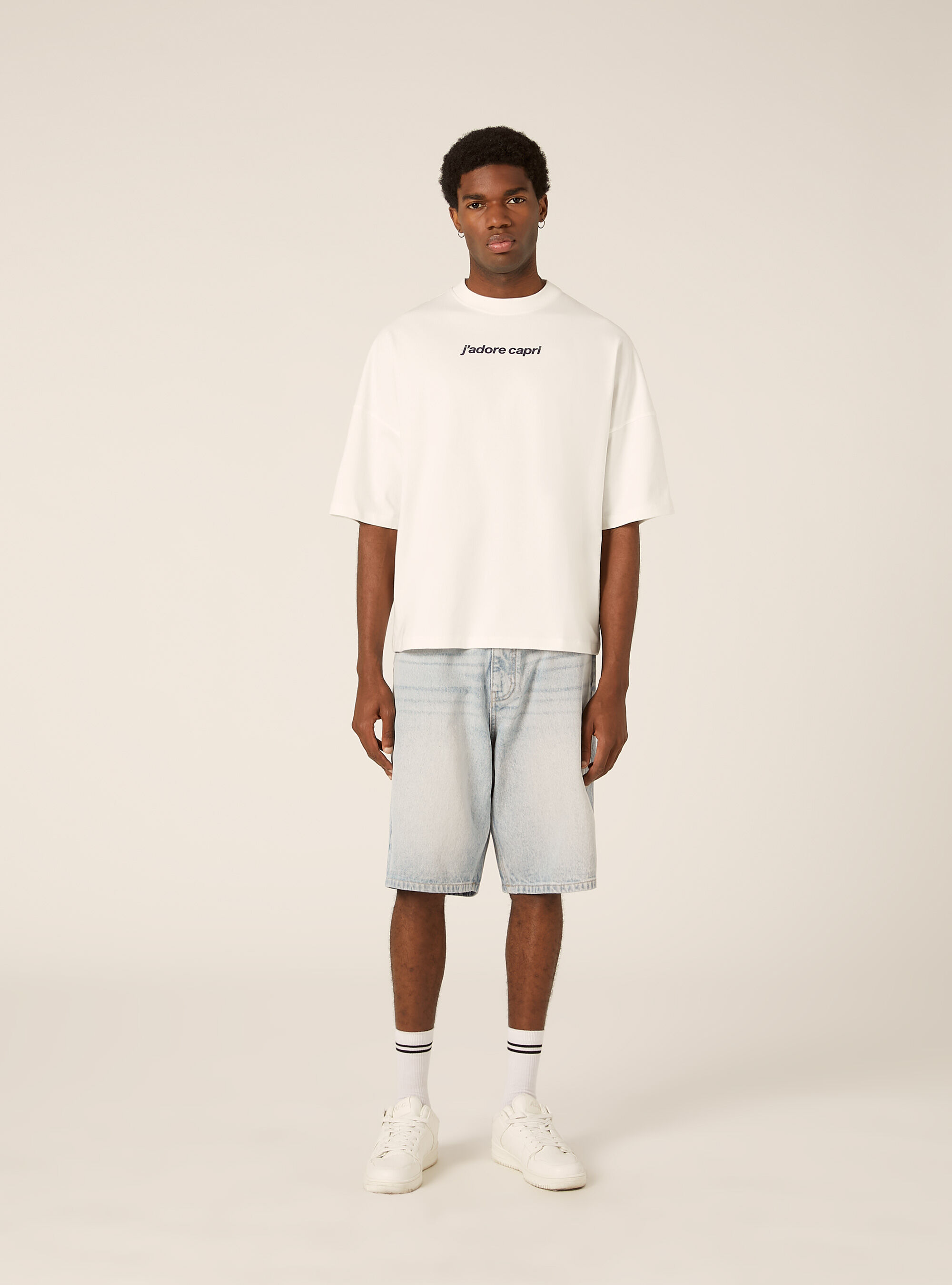 T- shirt base boxy con stampa capri