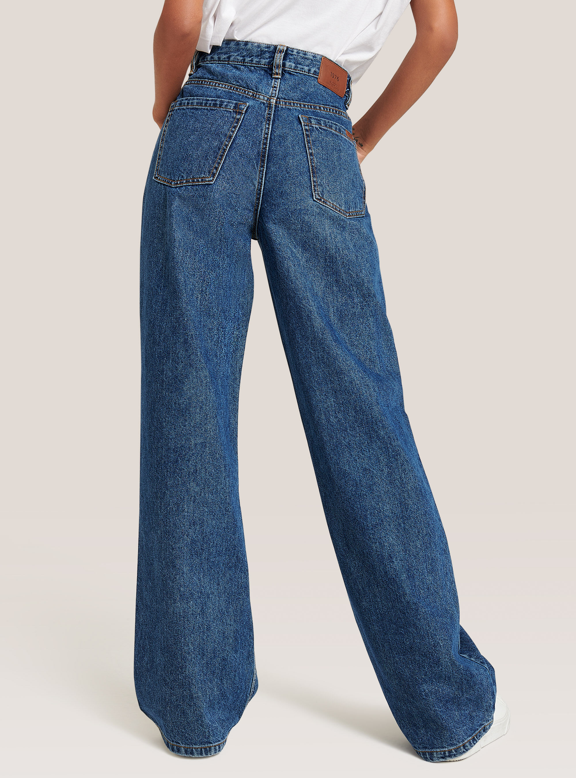 High waisted wide leg denim top jeans