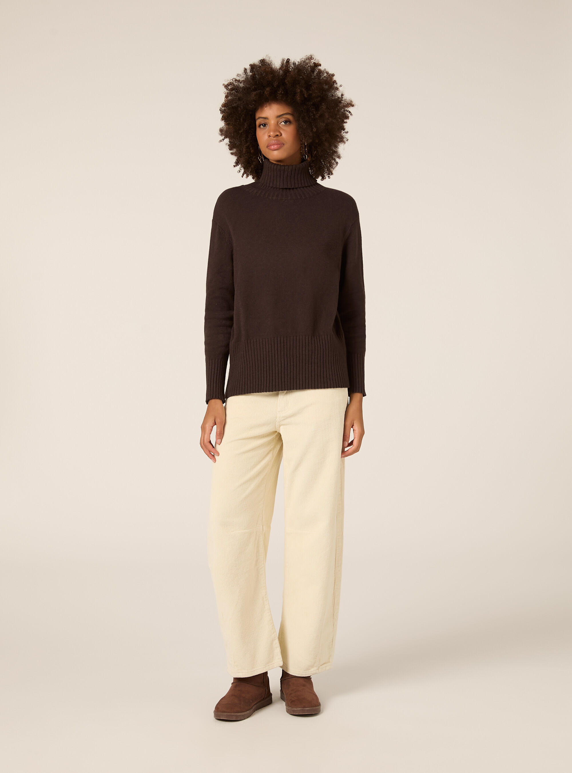 Pullover comfort fit a collo alto