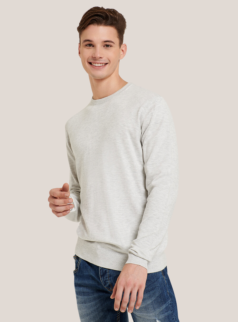 Solid colour crew neck pullover1