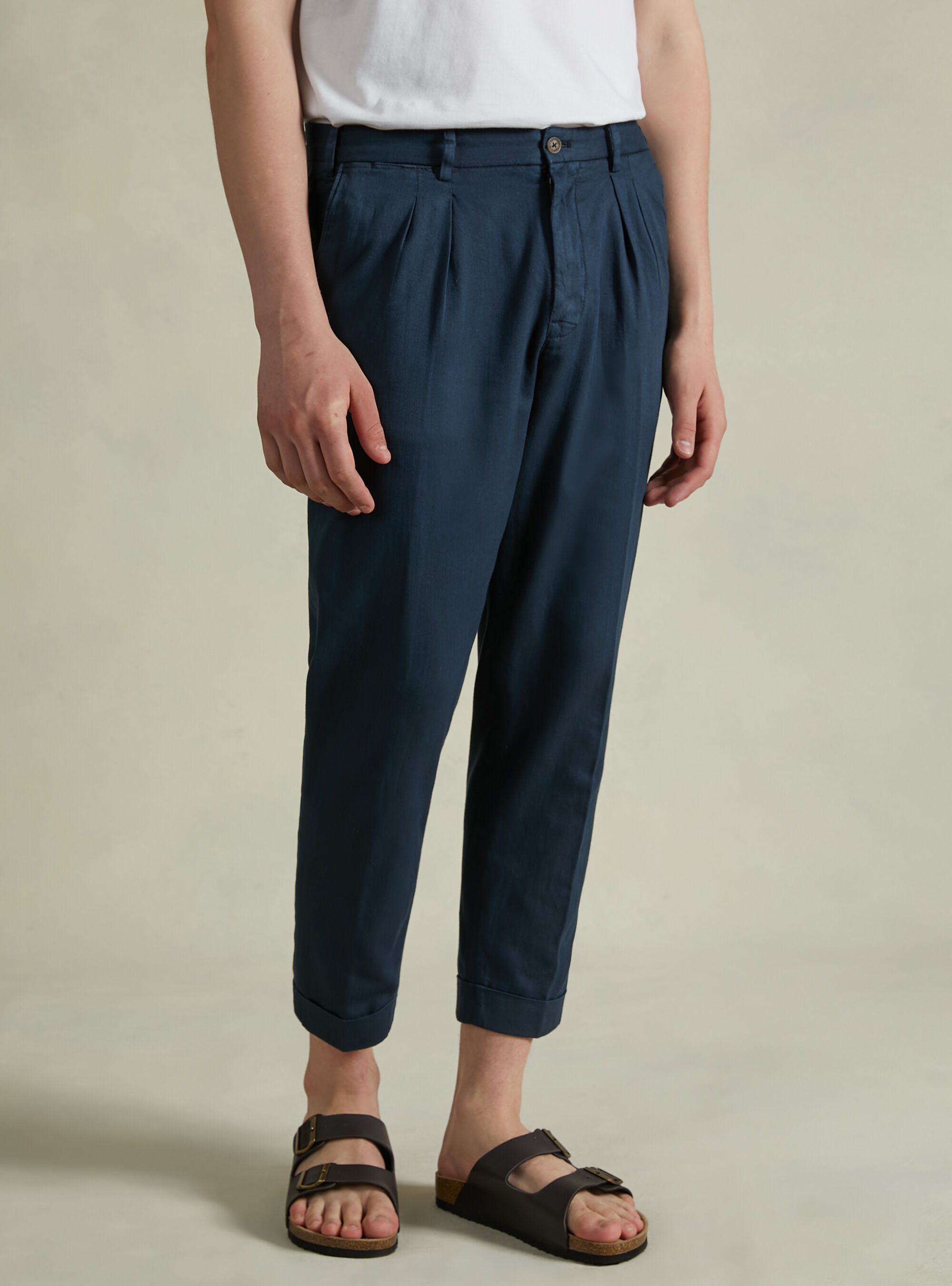 Linen-blend chinos with darts, NA1 NAVY DARK