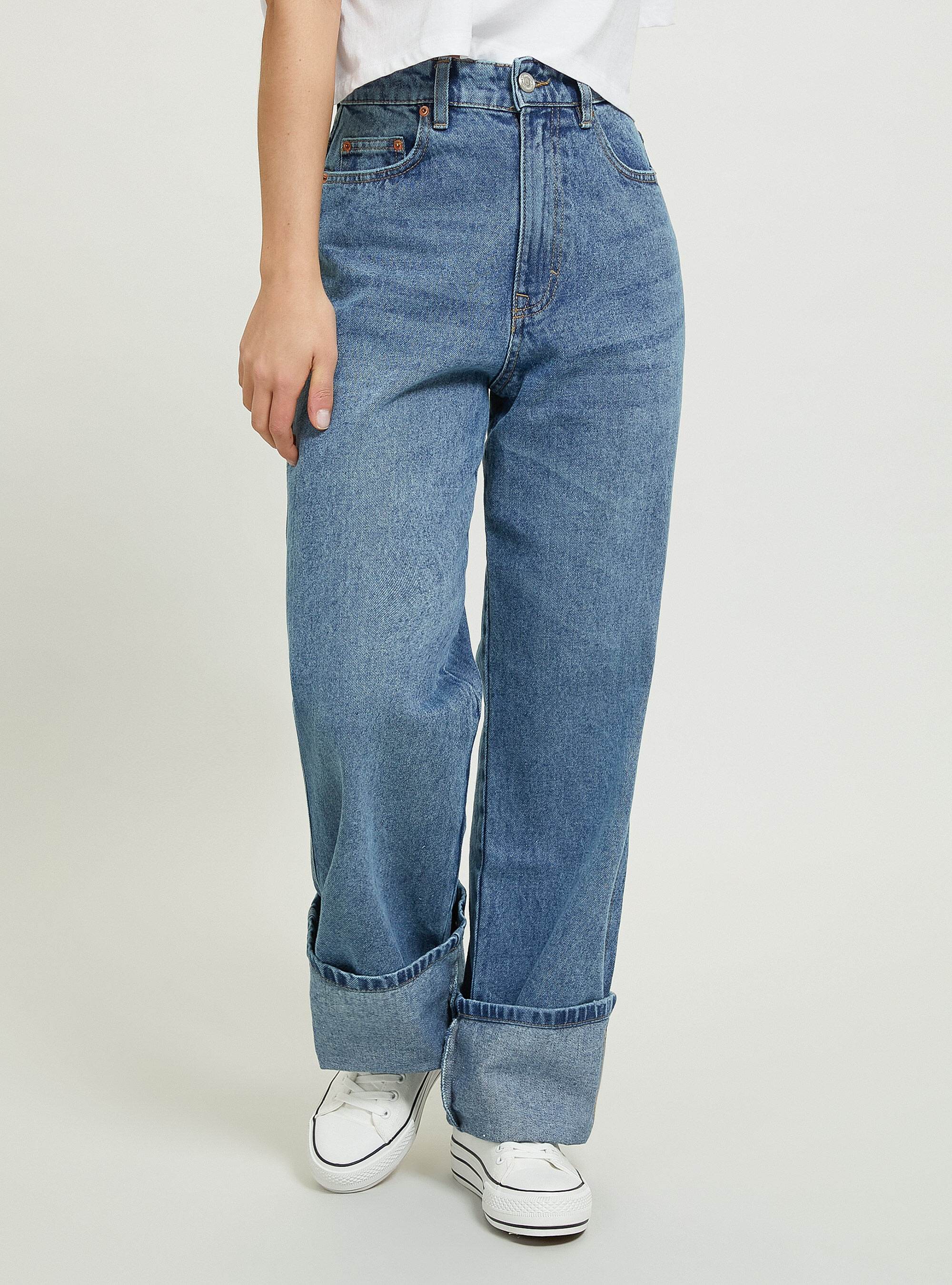 Regular Fit Jeans with Pleat, D005 LIGHT BLUE
