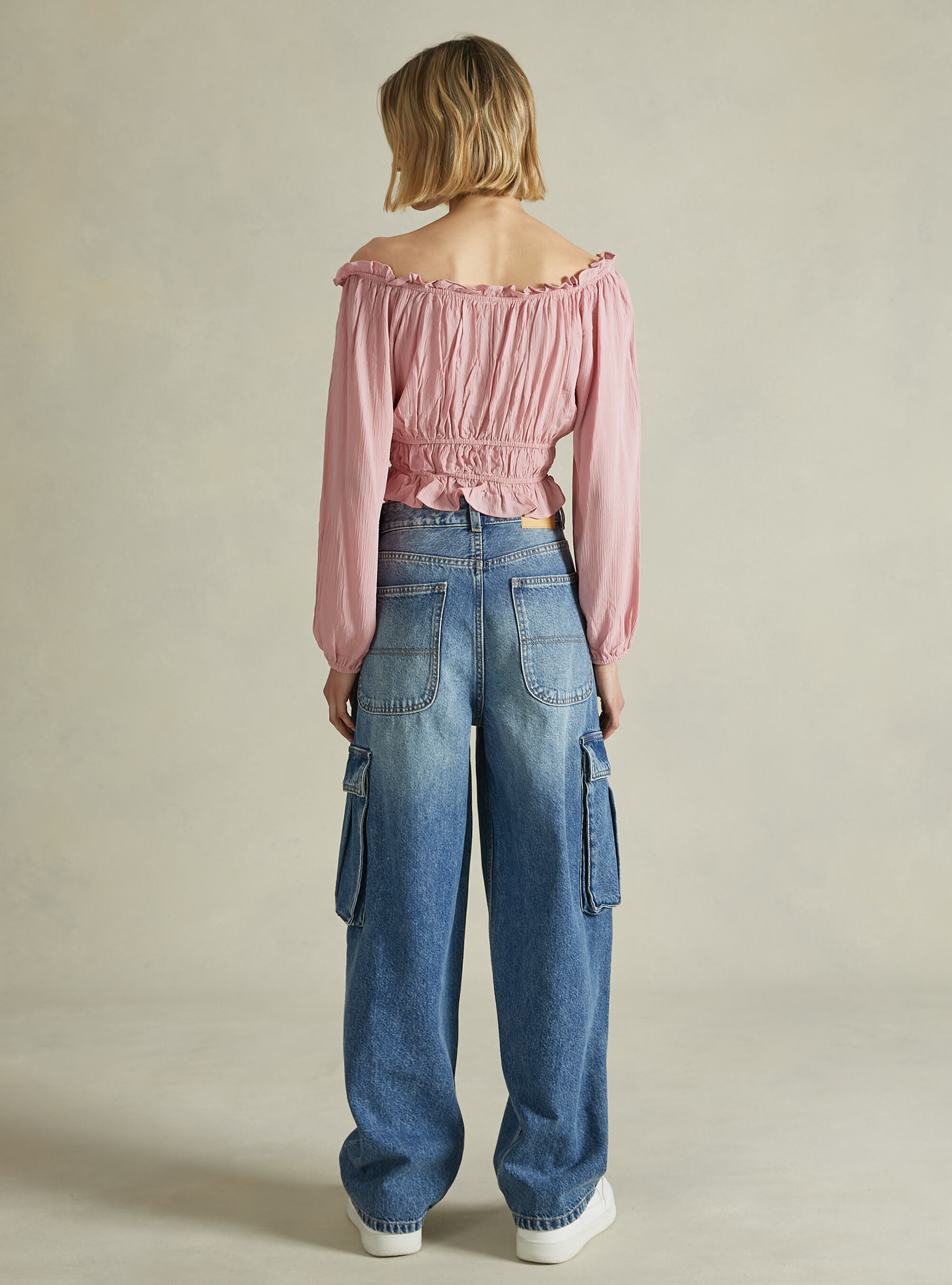 Cropped blouse with off the shoulder, PK2 PINK MEDIUM