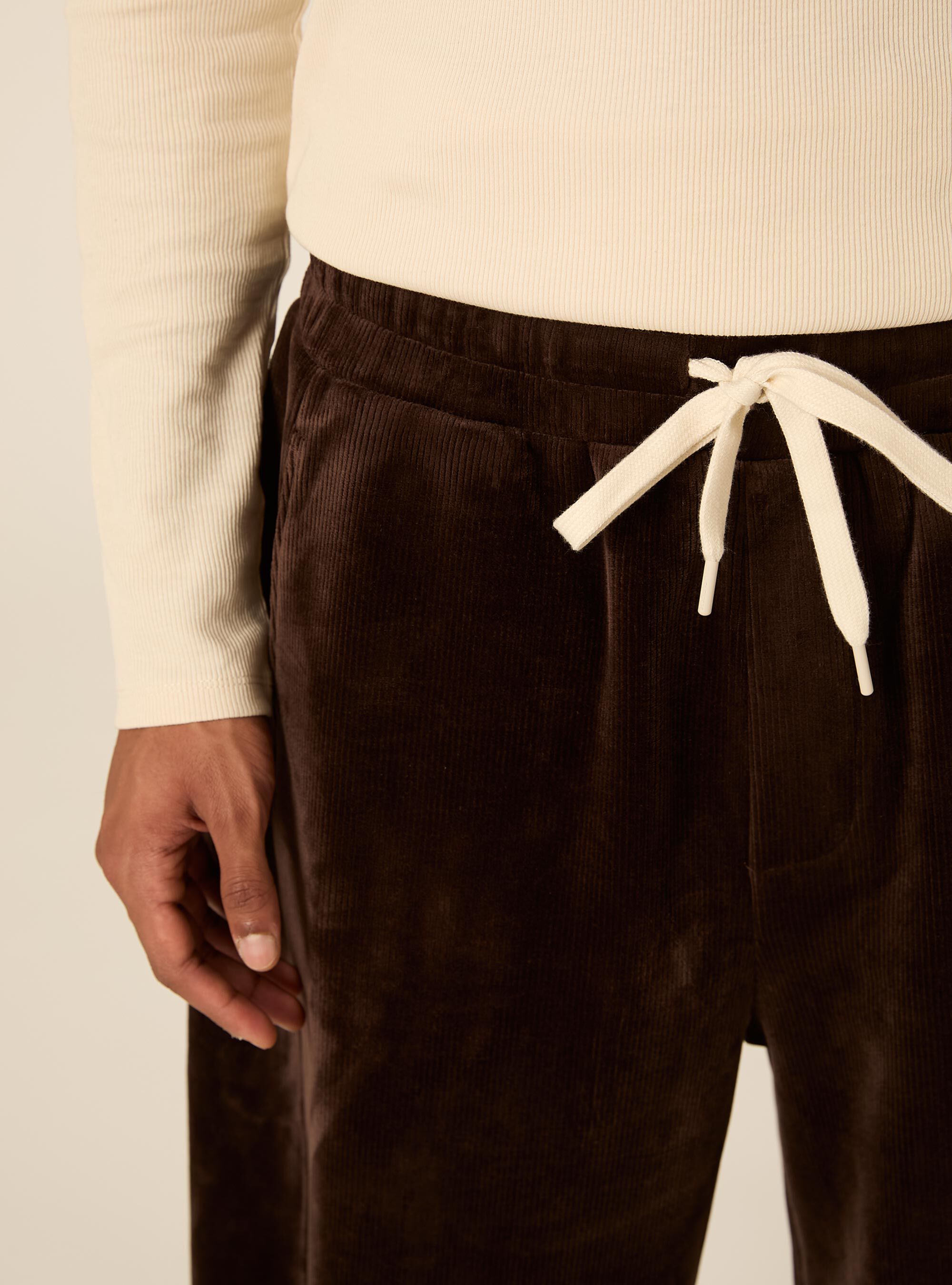 Pantalone in velluto a coste barrel fit, BR1 BROWN DARK