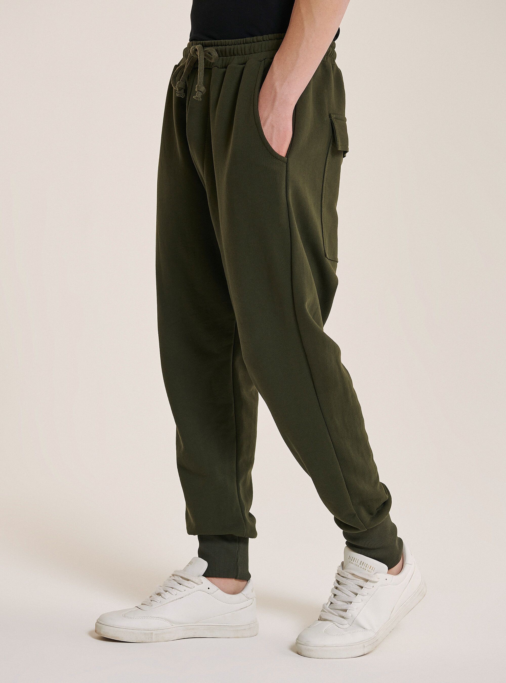 Basic fleece jogger with low crotch, C5587 KAKY