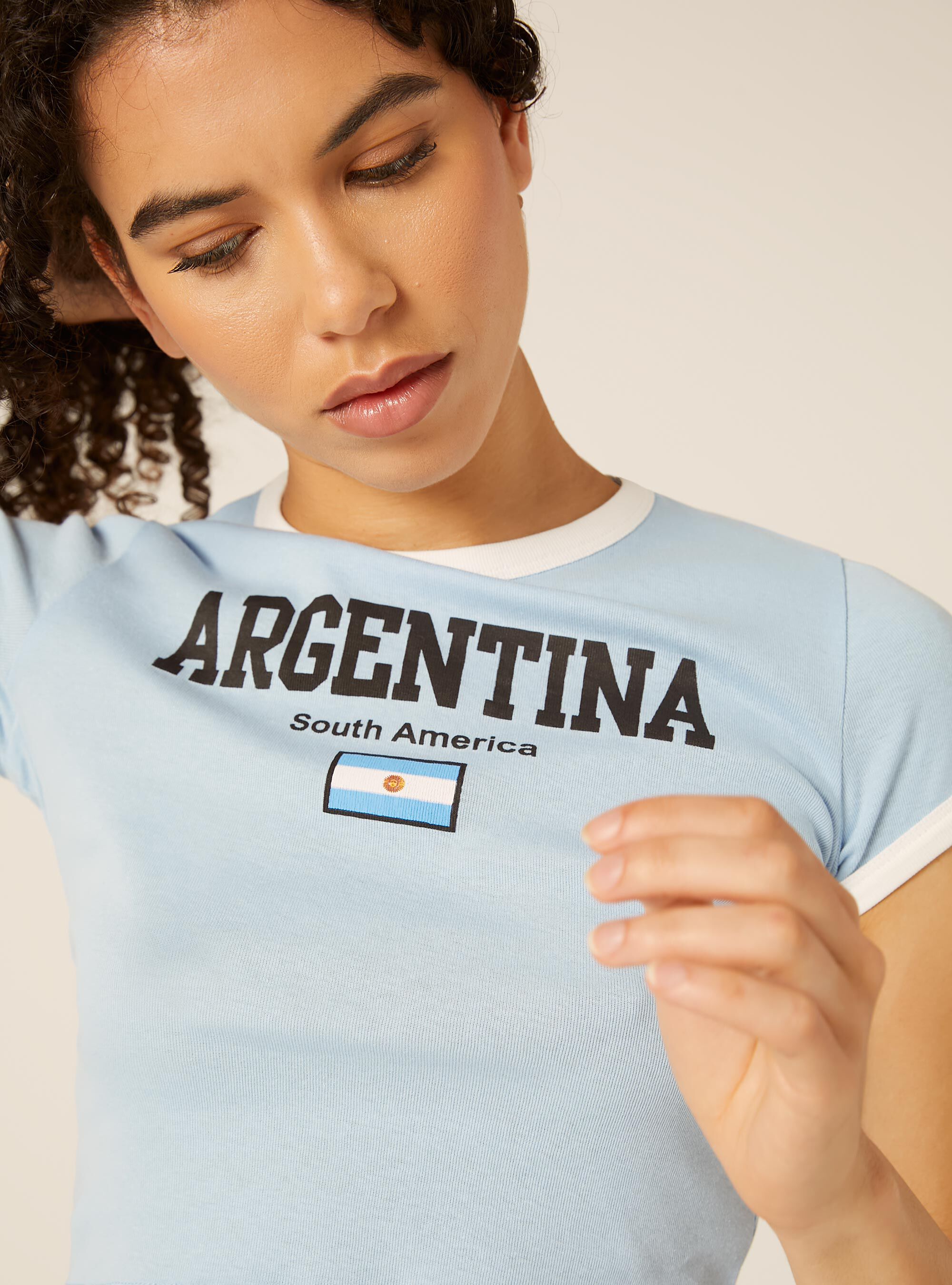 T-shirt crop con stampa calcio mondiali