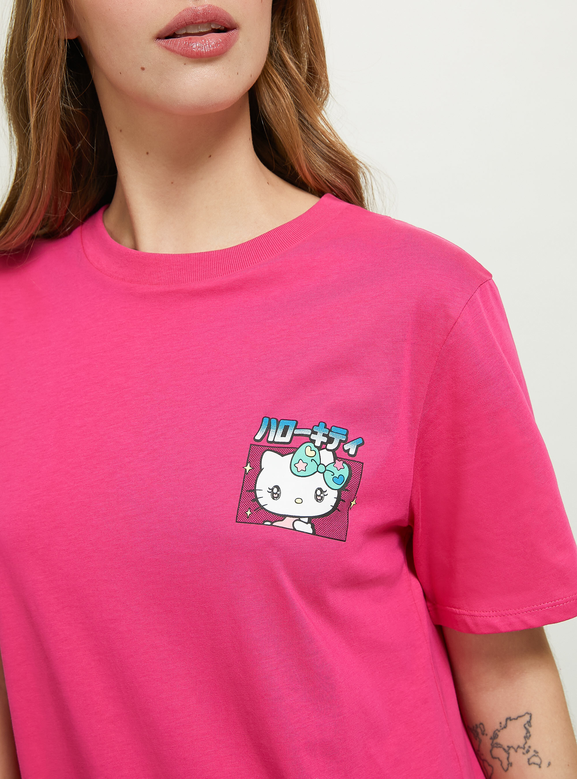 Hello Kitty Alcott T shirt