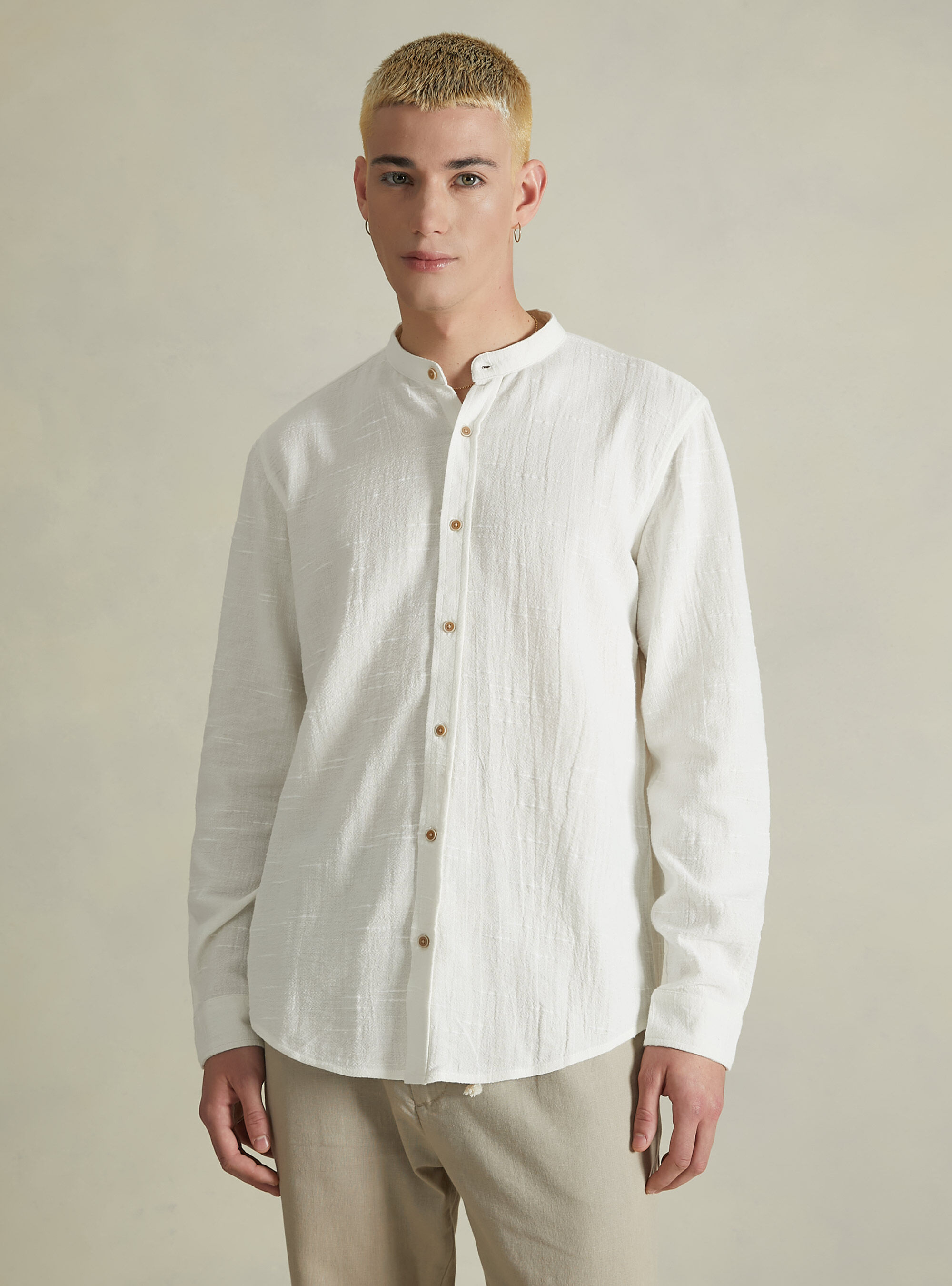 Camicia in misto lino con collo alla coreana
