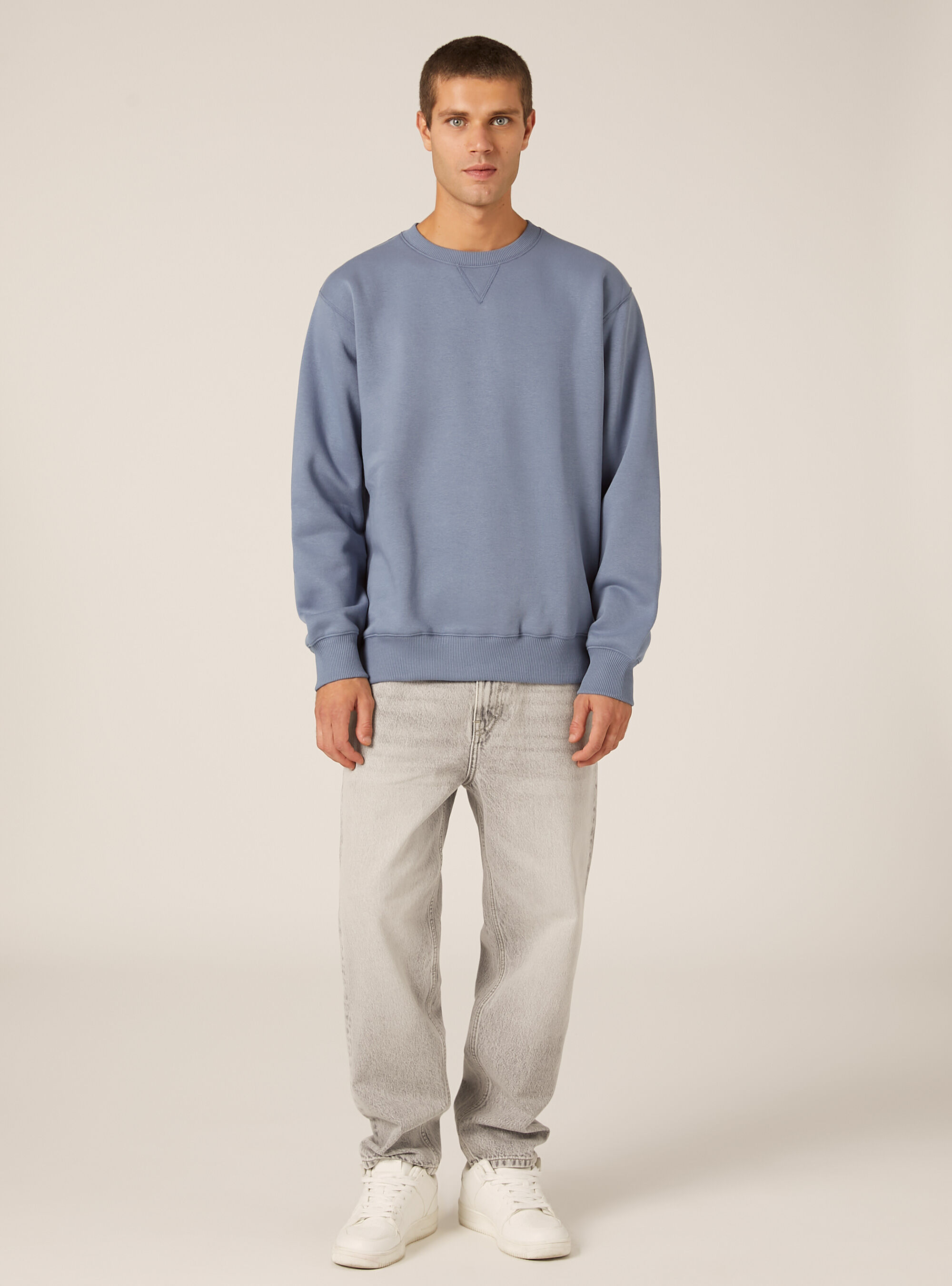 Einfarbiges Sweatshirt mit Rundhalsausschnitt, IN2 INDIGO MEDIUM