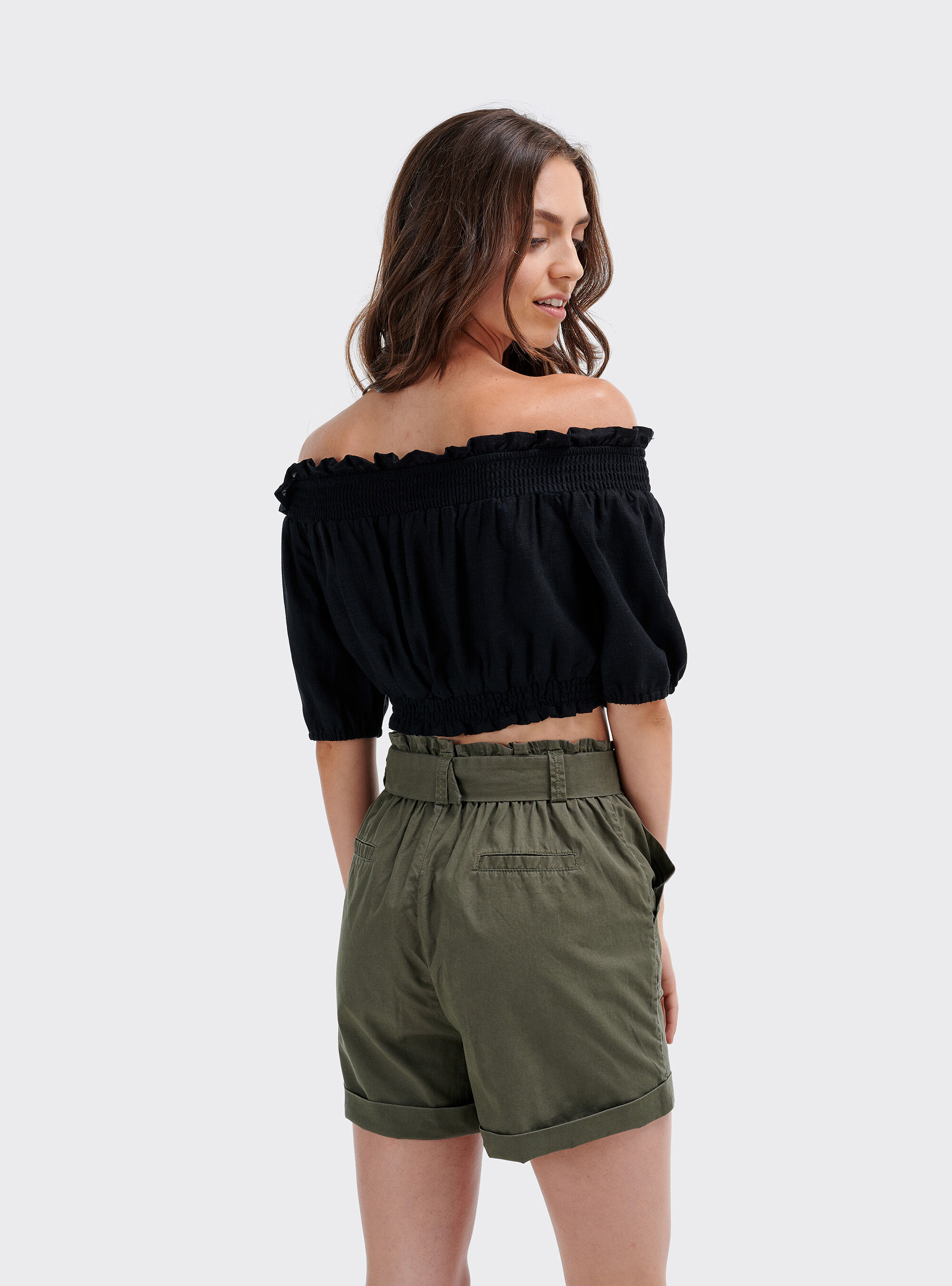 Blusa cropped con maniche a sbuffo, NERO