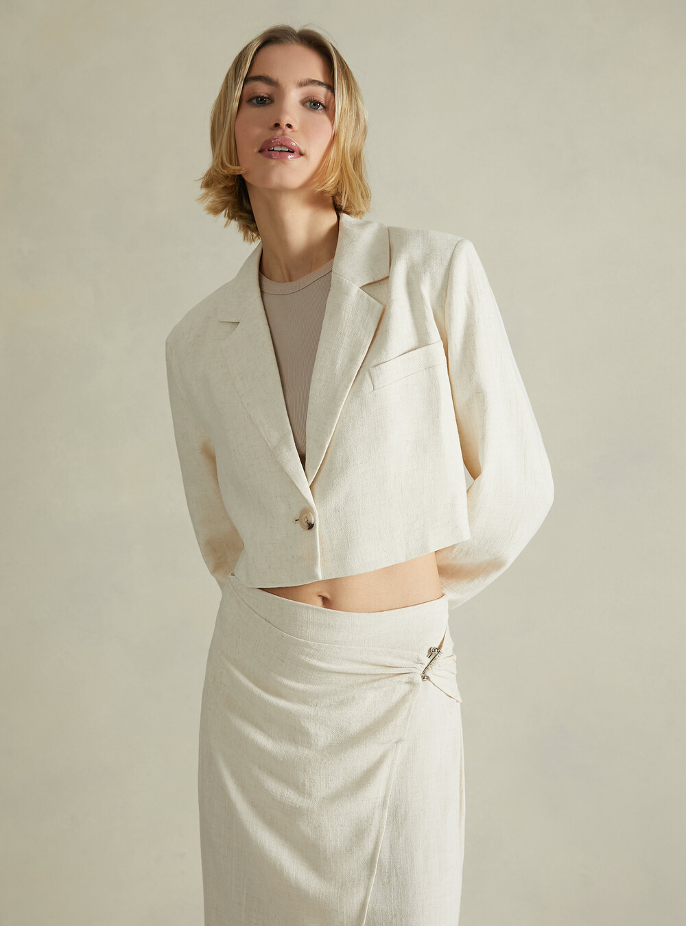 ic_fluent_arrow_enter_24_filled - Main Image